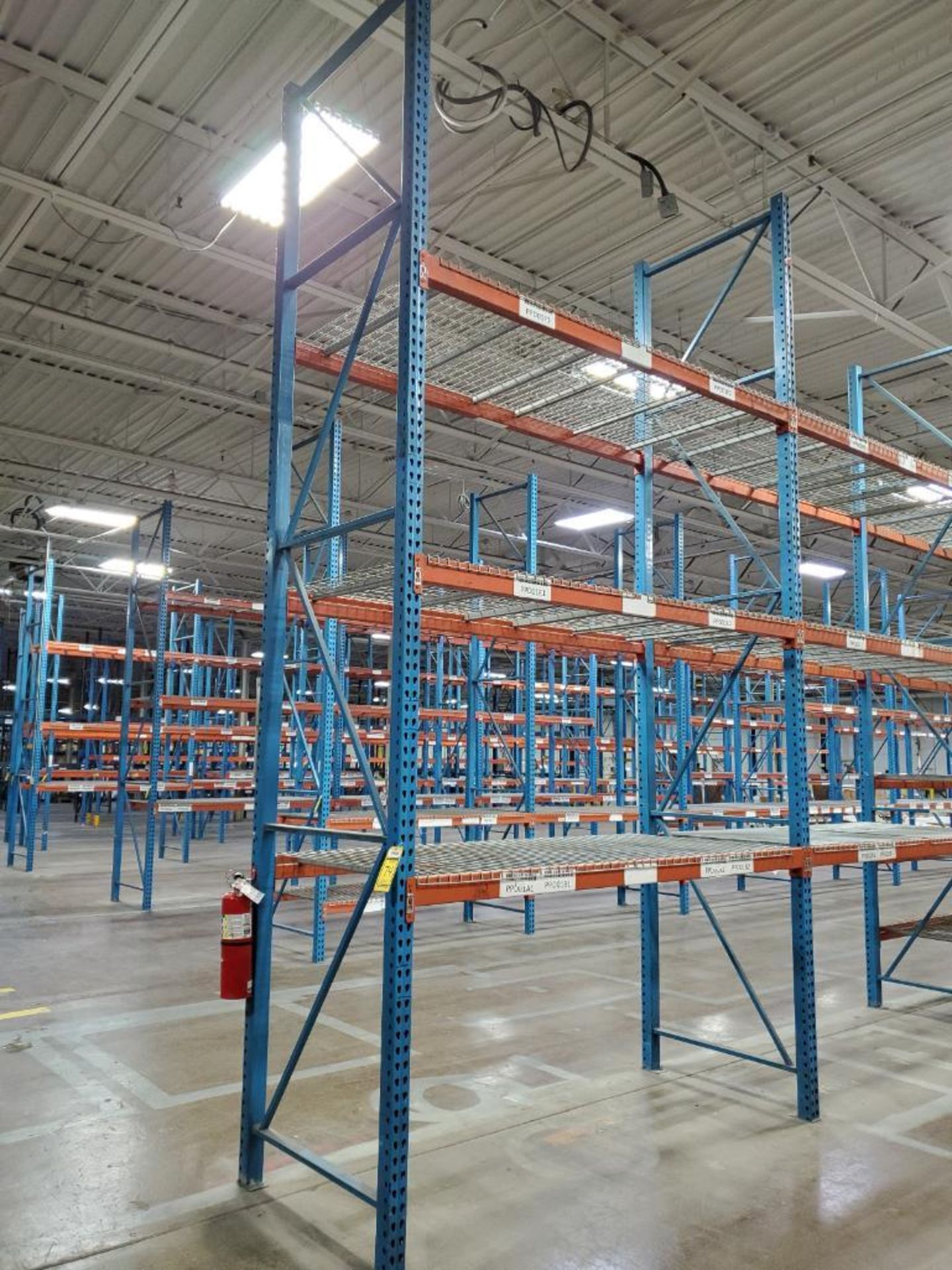 (9X) BAYS OF 16' X 42'' INTERLAKE TEAR DROP PALLET RACKING, 16' X 42'' UPRIGHTS, 138'' X 5'' - Image 2 of 5