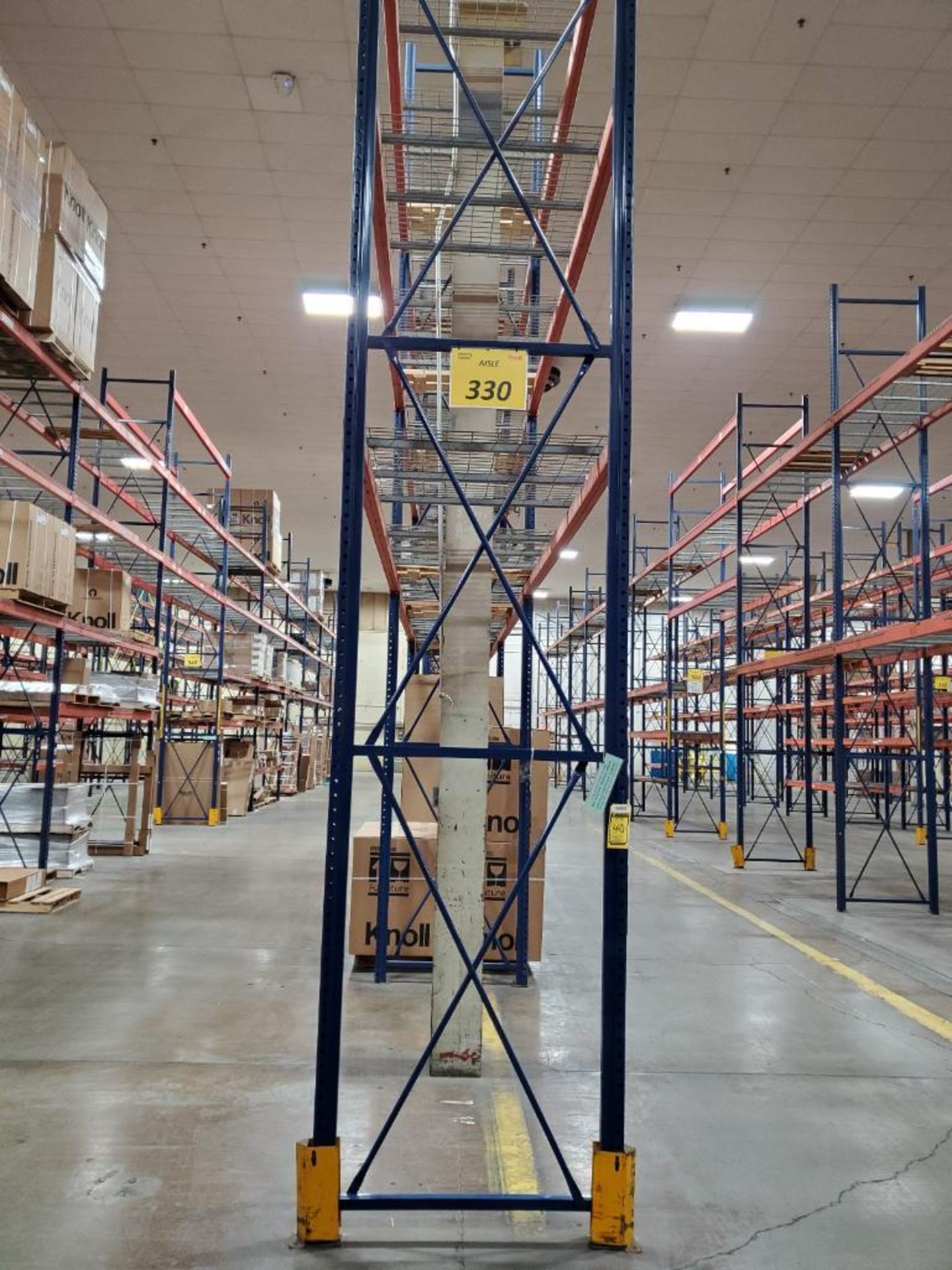 (11X) BAYS OF 20' X 42'' INTERLAKE TEAR DROP PALLET RACKING. 20' X 42'' UPRIGHTS, 138'' X 5'' BEAMS, - Image 3 of 4