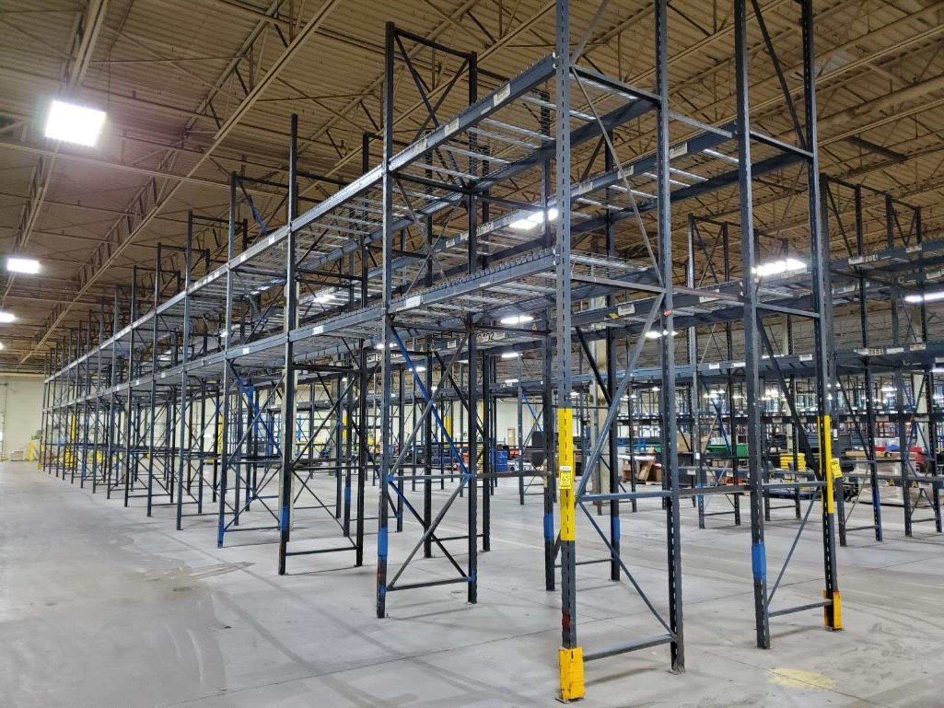 (30X) BAYS OF 16' X 42'' RIDG-U RAK SLOT/CLIP LOCK PALLET RACKING, 16' X 42'' UPRIGHTS 96'' X 5''