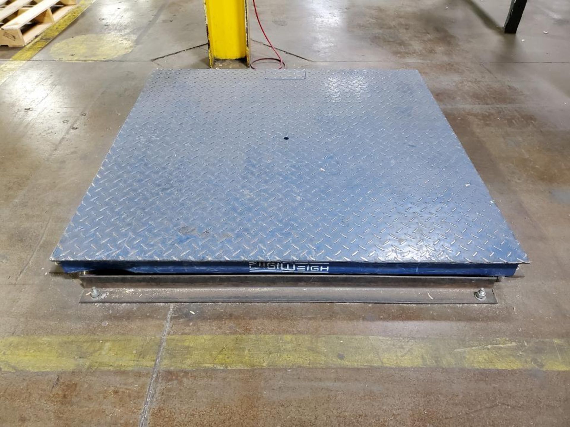 DIGI WEIGH DIGITAL PLATFORM SCALE, 48'' X 48'' DIAMOND PLATE TABLE