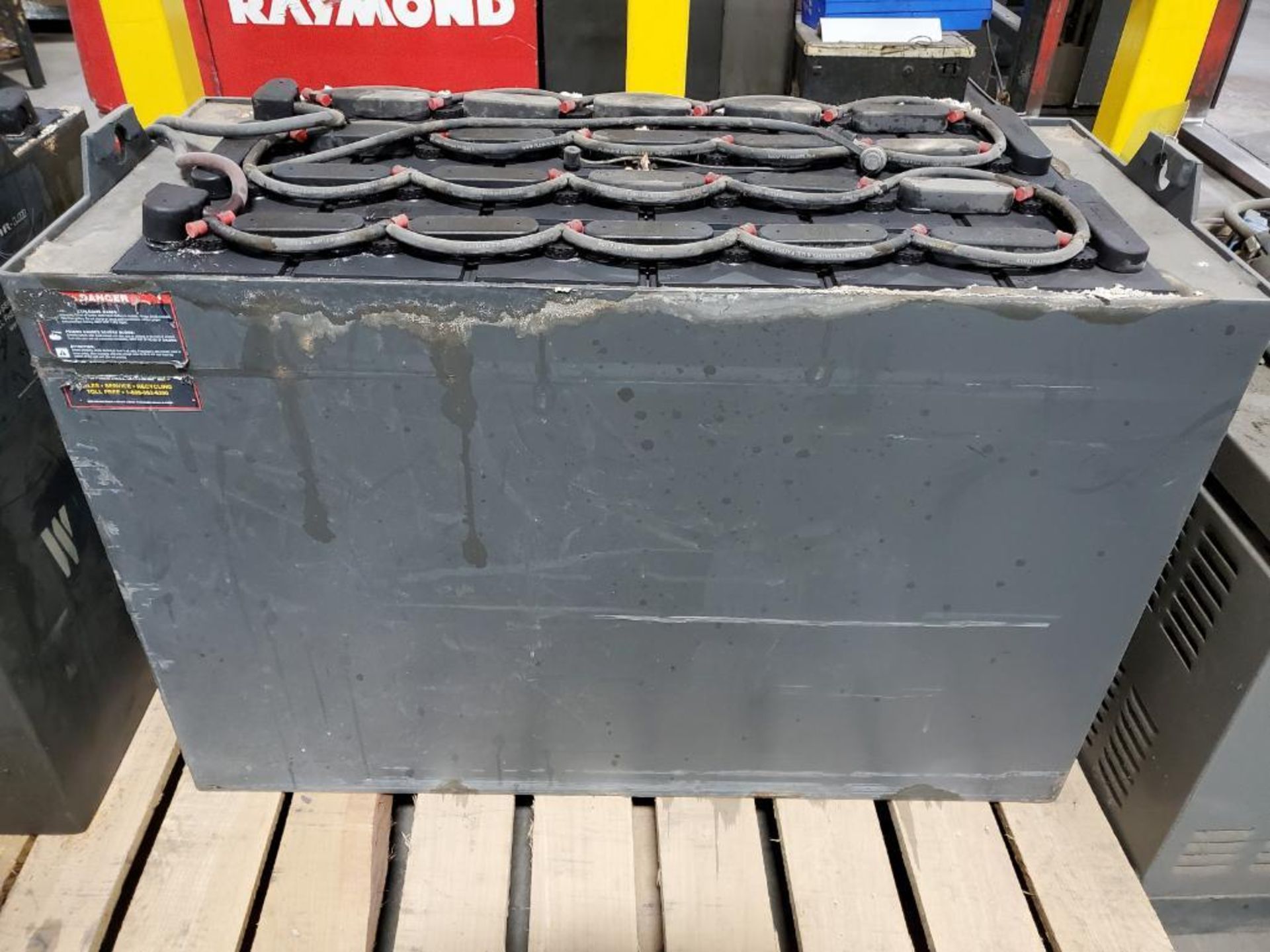 GNB 48 VOLT FORKLIFT BATTERY - Image 2 of 3