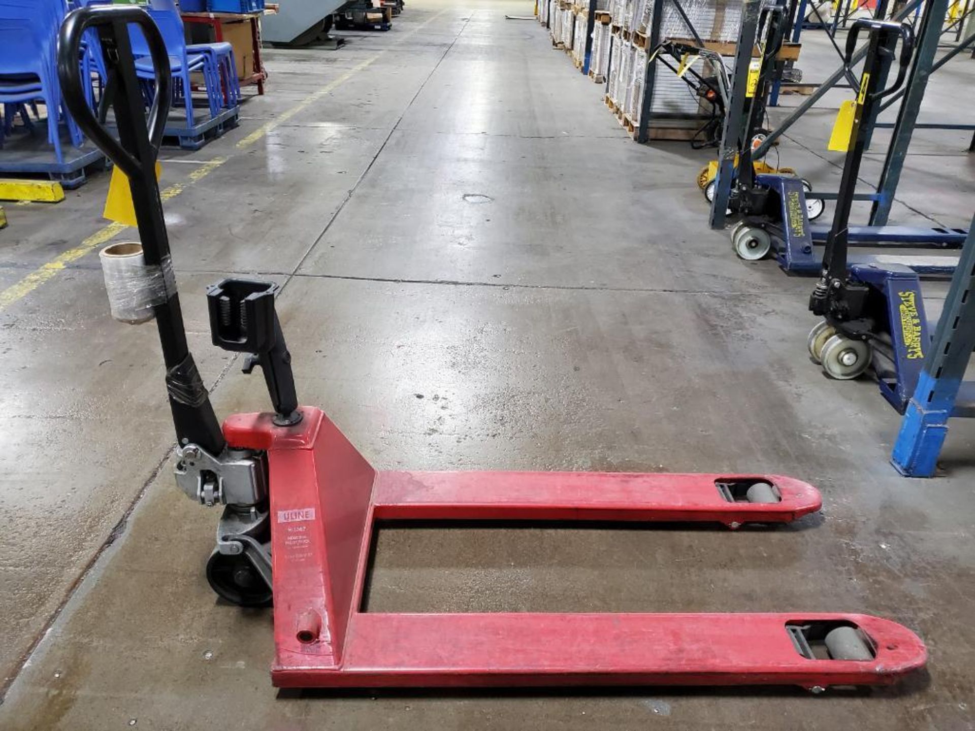 ULINE 5,500 LB. HYDRAULIC PALLET JACK