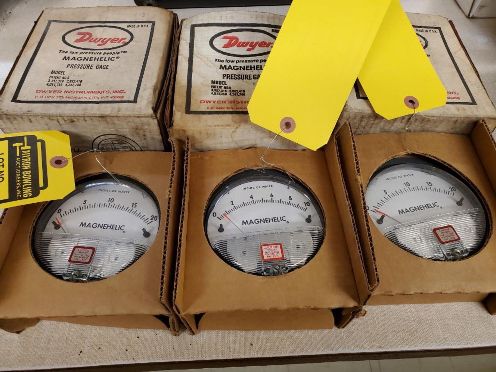 (12) DWYER MAGNETIC PRESSURE GAUGES, MODEL 2020 - Image 3 of 6