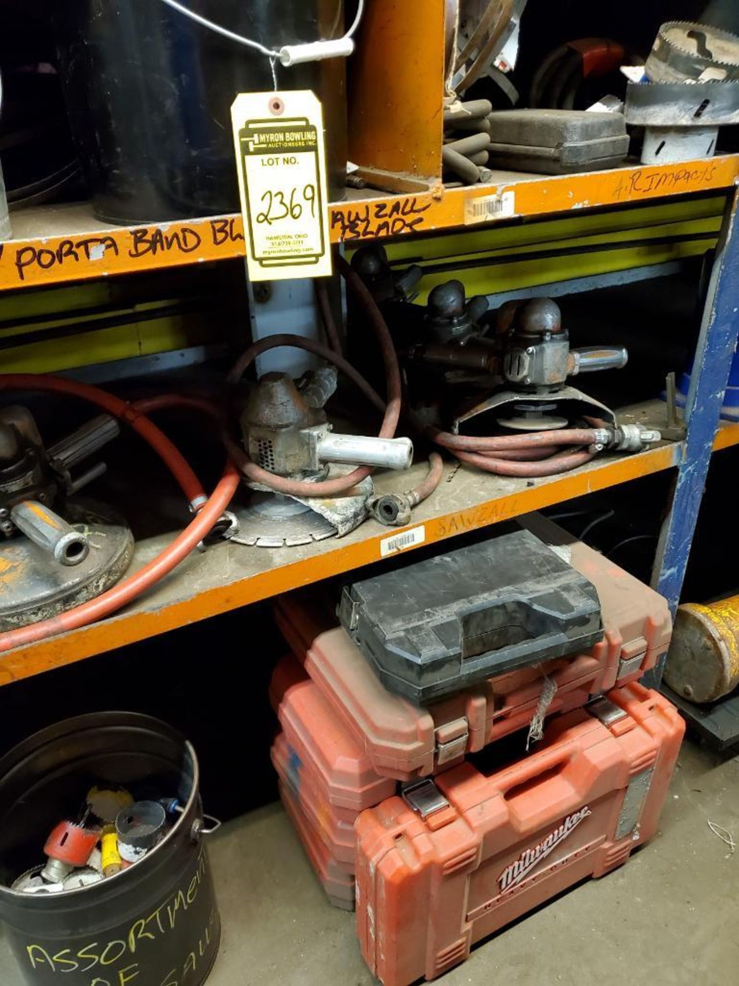 CONTENTS OF SHELVING UNIT, METABO GRINDERS, MILWAUKEE DEEP CUT BAND SAWS, PNEUMATIC METAL CUTTING SA - Image 12 of 18