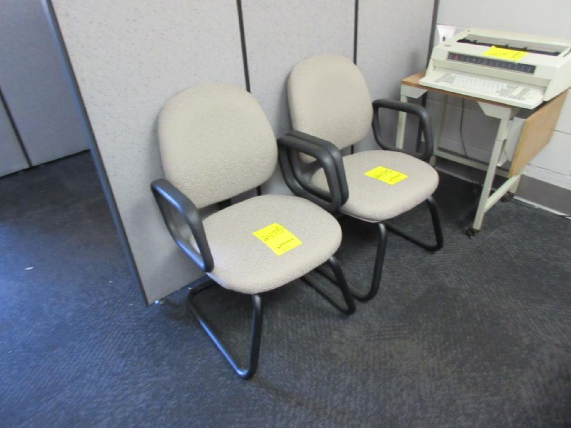 OFFICE AND CONTENTS: DESK CHAIRS FILE CABINETS SHELVING UNIT 2-DOOR CABINET TABLES CUBICLE PANELS - Image 17 of 17