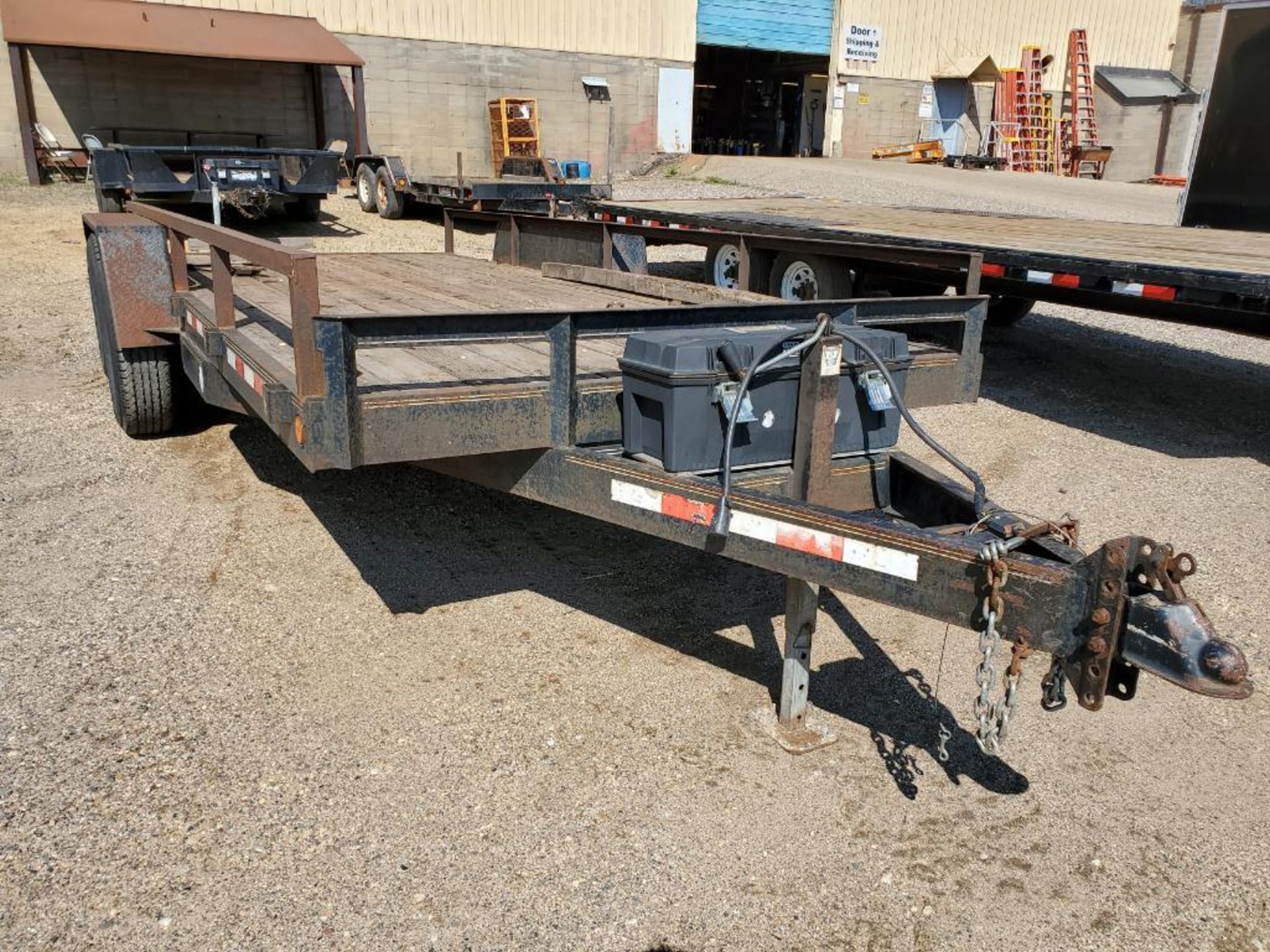 22' TRAILER, DUAL AXLE, TOOL BOX WITH 2 1/2'' STRAPS