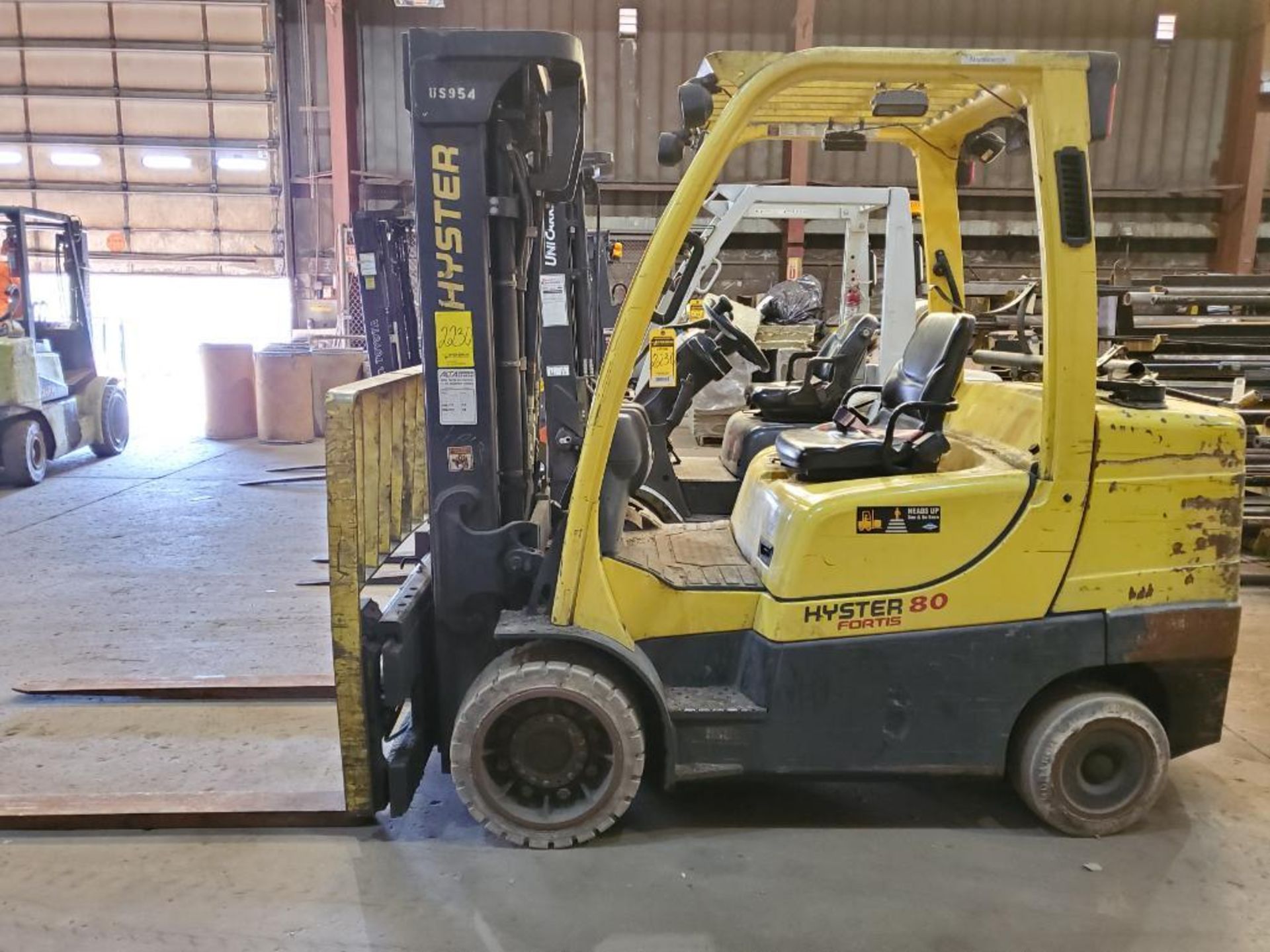 2015 HYSTER 8,000 LB FORK LIFT, MODEL S80FT, S/N J004V01954N, 5,404 HOURS, LP CUSHION TIRES, 3-STAGE