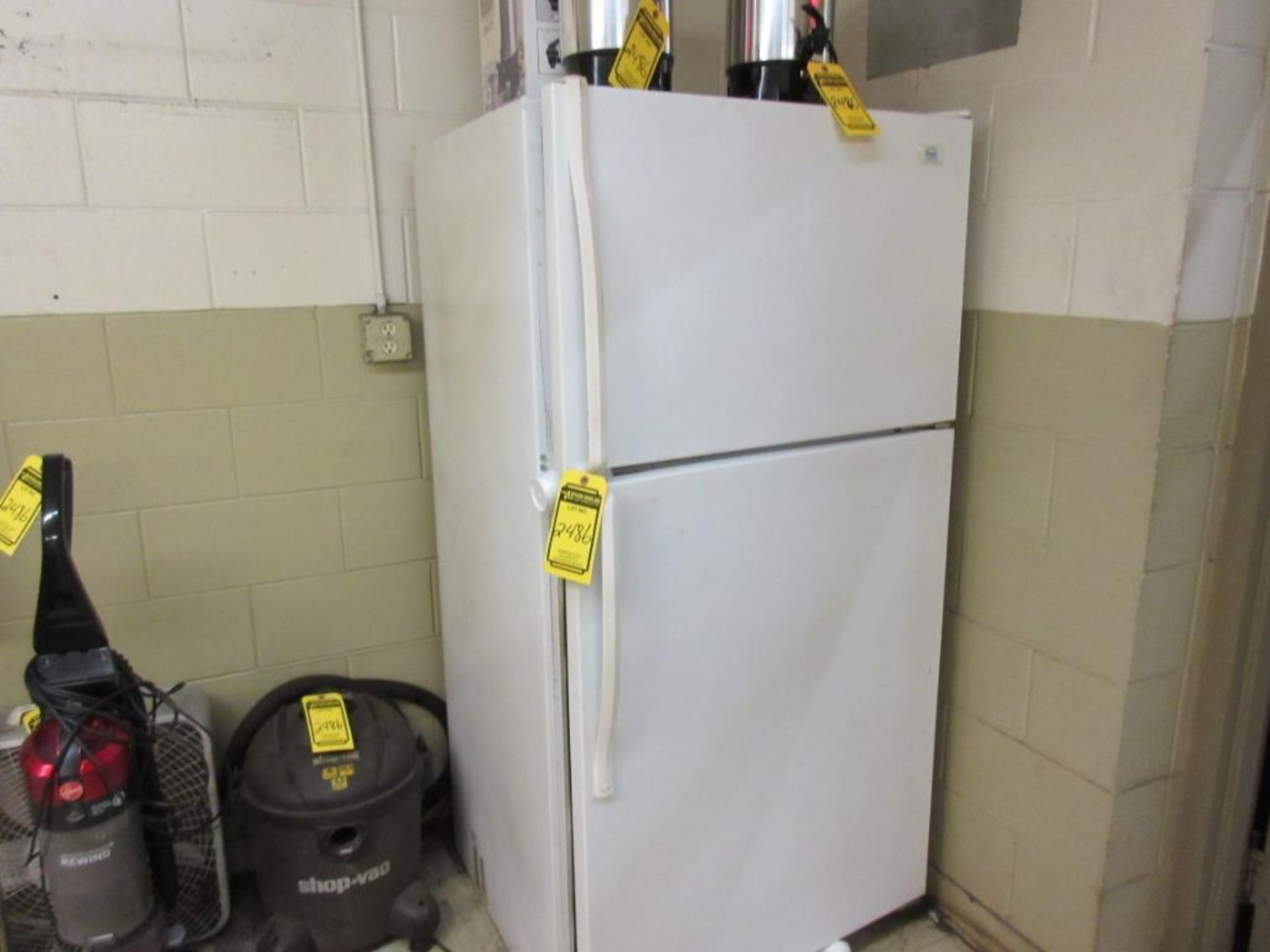 REFRIGERATOR, ALUMINUM LADDER, SHOP VAC, VACUUM CLEANER, COFFEE POTS, MICROWAVES OVENS - Image 2 of 4