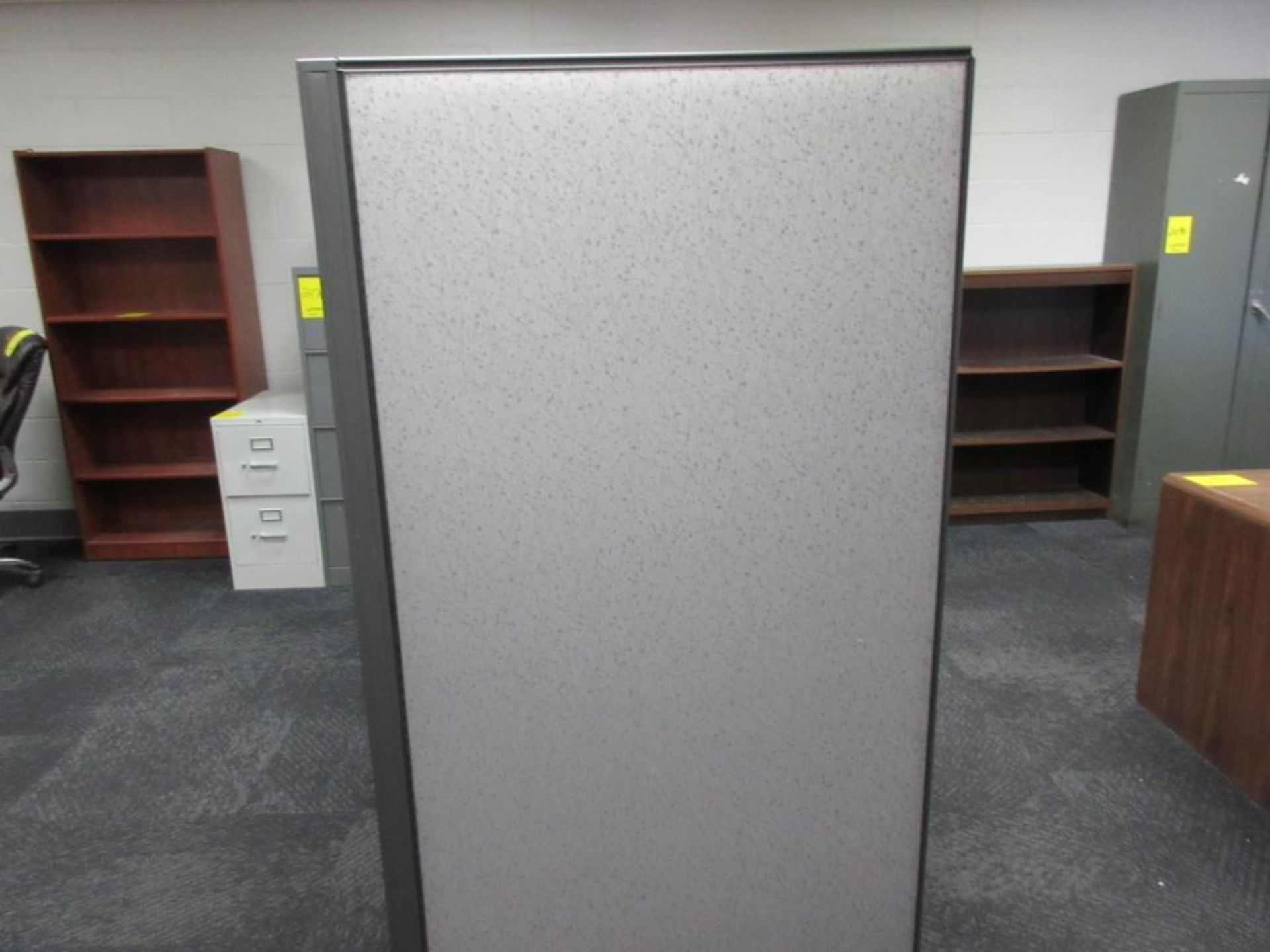 OFFICE AND CONTENTS: DESK CHAIRS FILE CABINETS SHELVING UNIT 2-DOOR CABINET TABLES CUBICLE PANELS - Image 6 of 9