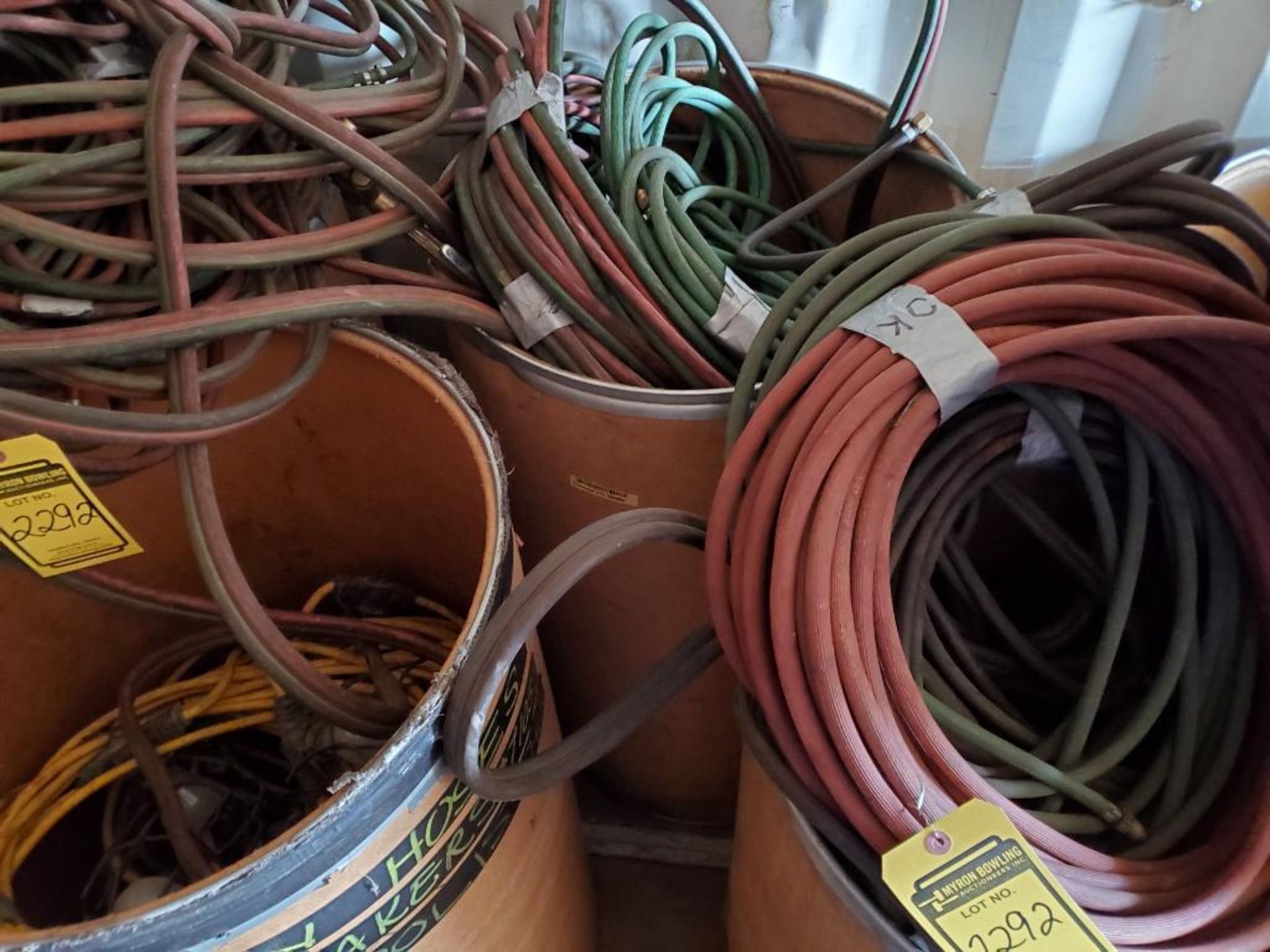 ALL BARRELS ON LEFT SIDE OF CONEX BOX, WELDING HOSES, EXTENSION CORDS, LINCOLN ELECTRIC FUME EXTRACT - Image 11 of 13