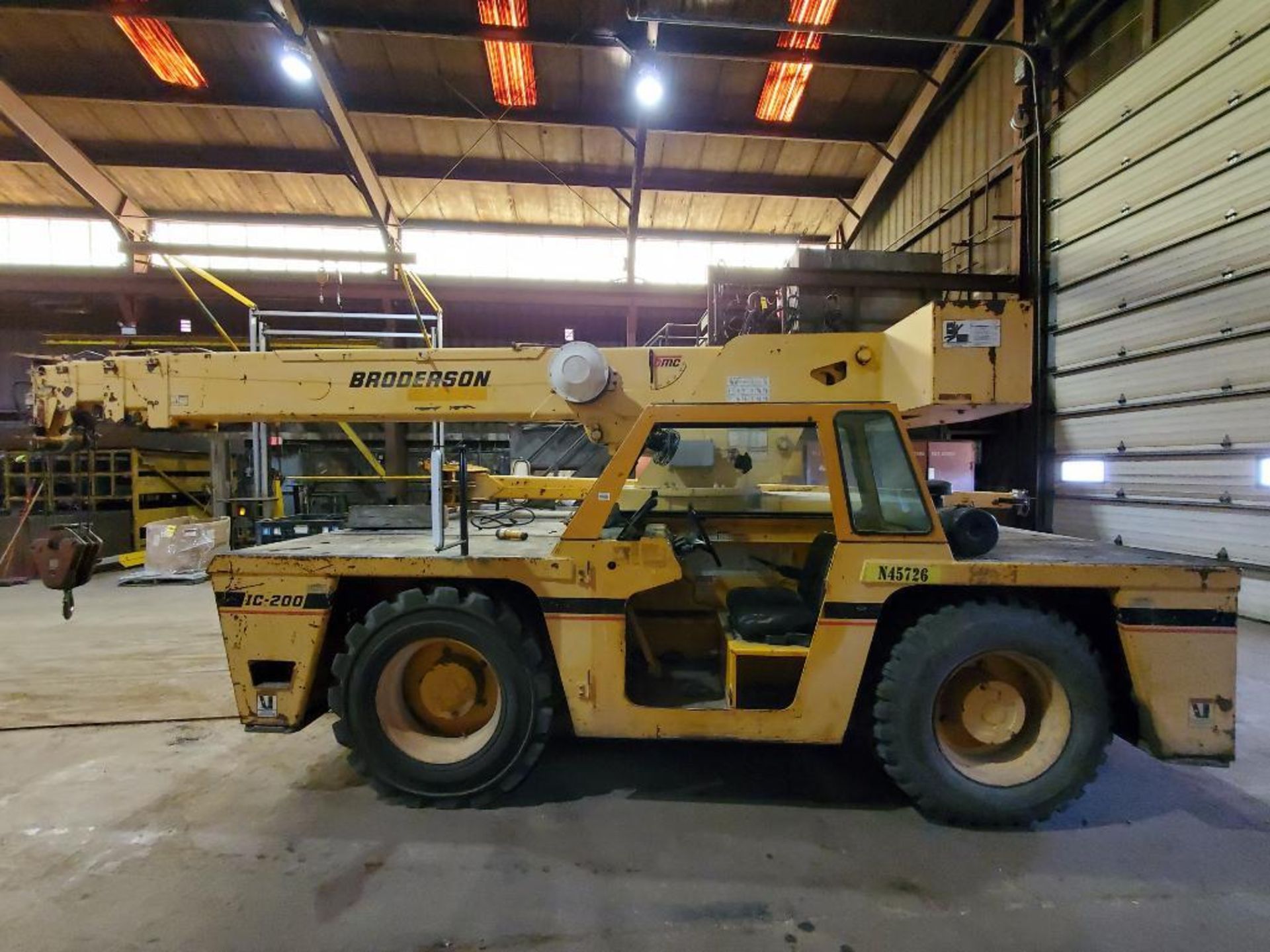 2000 BRODERSON IC-200-3 F CARRY DECK CRANE, 17,000 LB CAPACITY, DECK LOAD, 73’, 3- STAGE , 4,593 HOU - Image 16 of 21