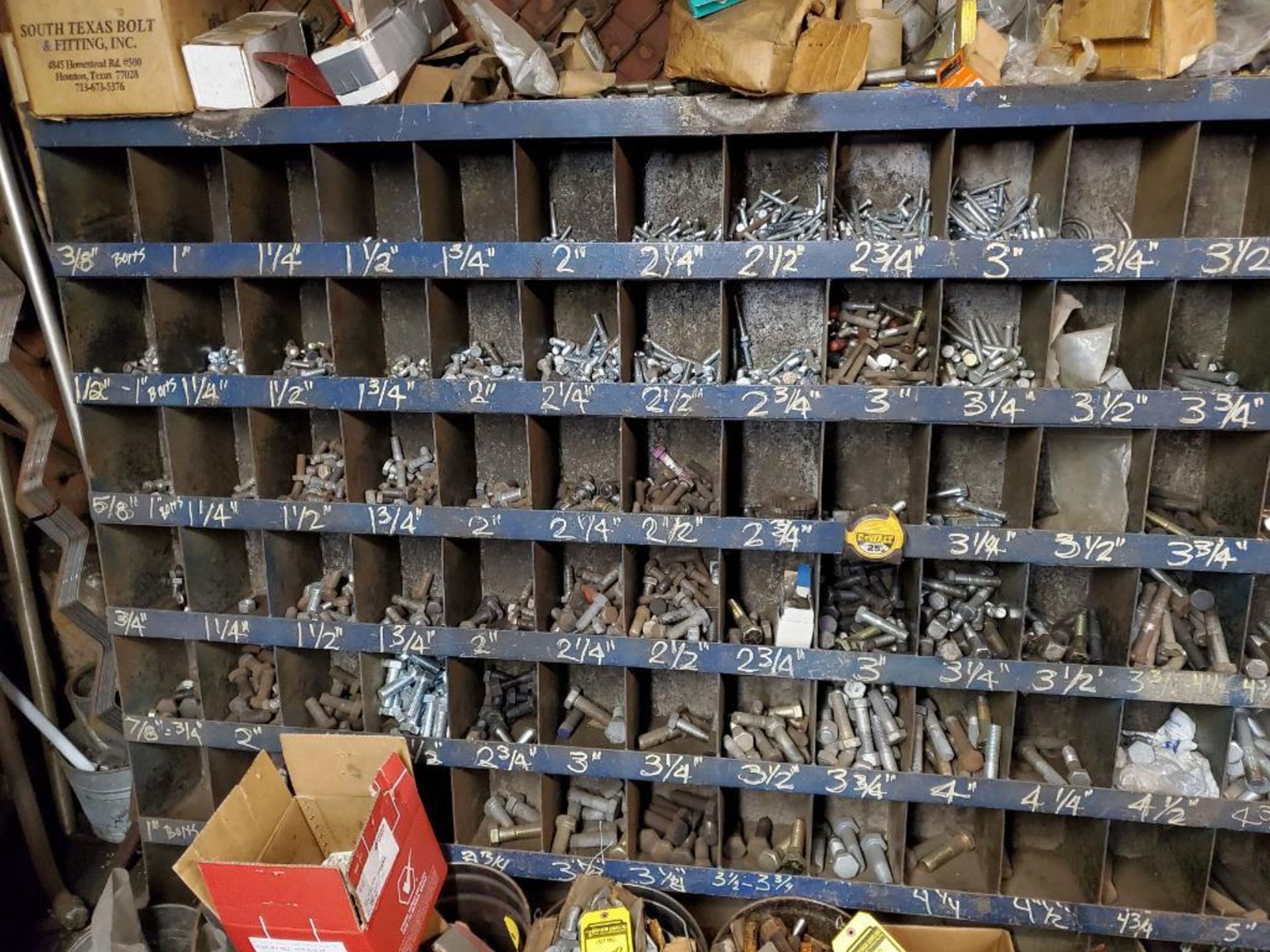 LARGE LOT OF LARGE NUTS, BOLTS AND WASHERS, ROUGH SERVICE LIGHT BULBS, FILE CABINETS - Bild 9 aus 11