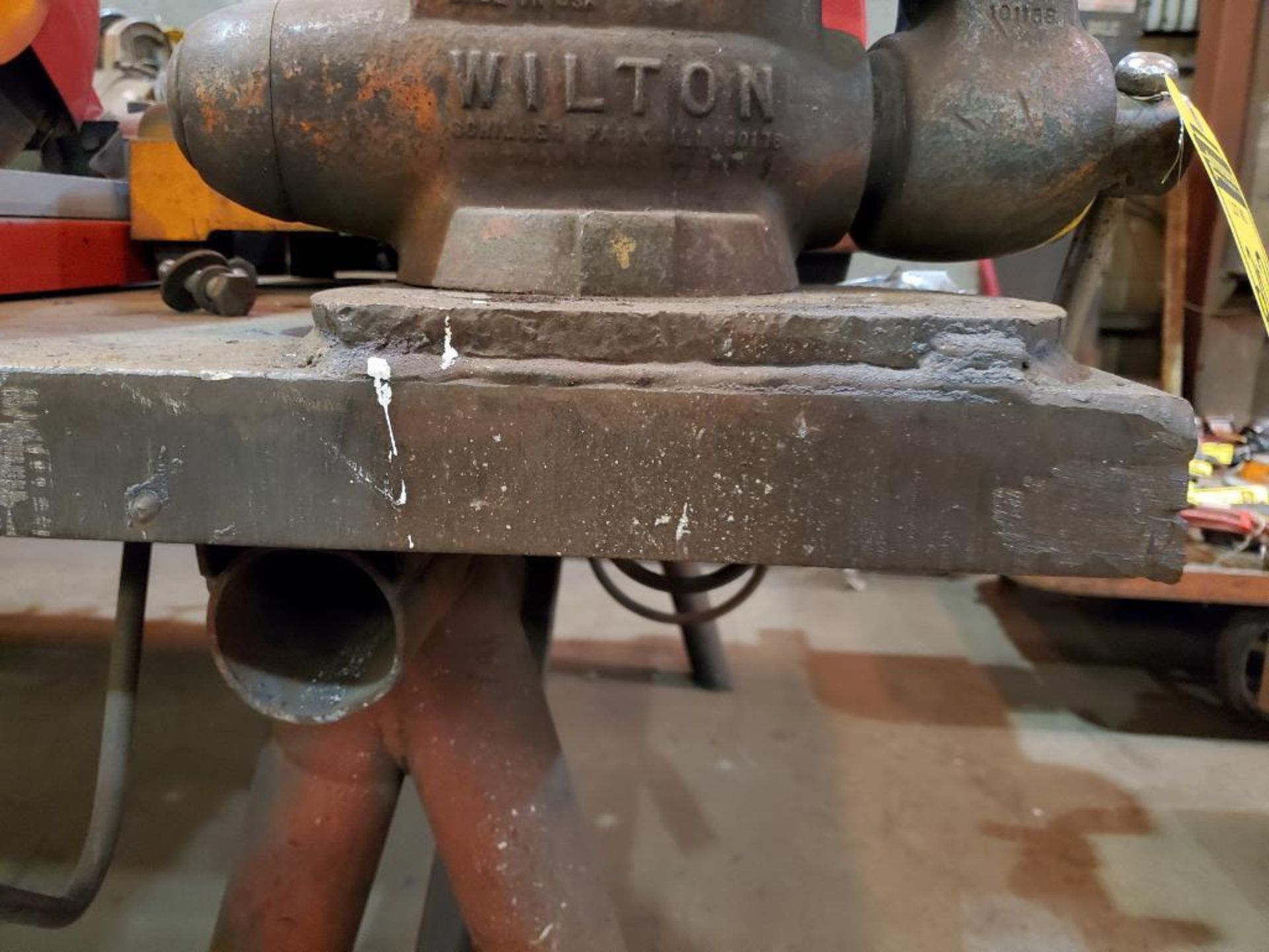 WELDING TABLE 120'' X 72'' X 2'' WITH 4'' WILTON VISE - Image 5 of 14