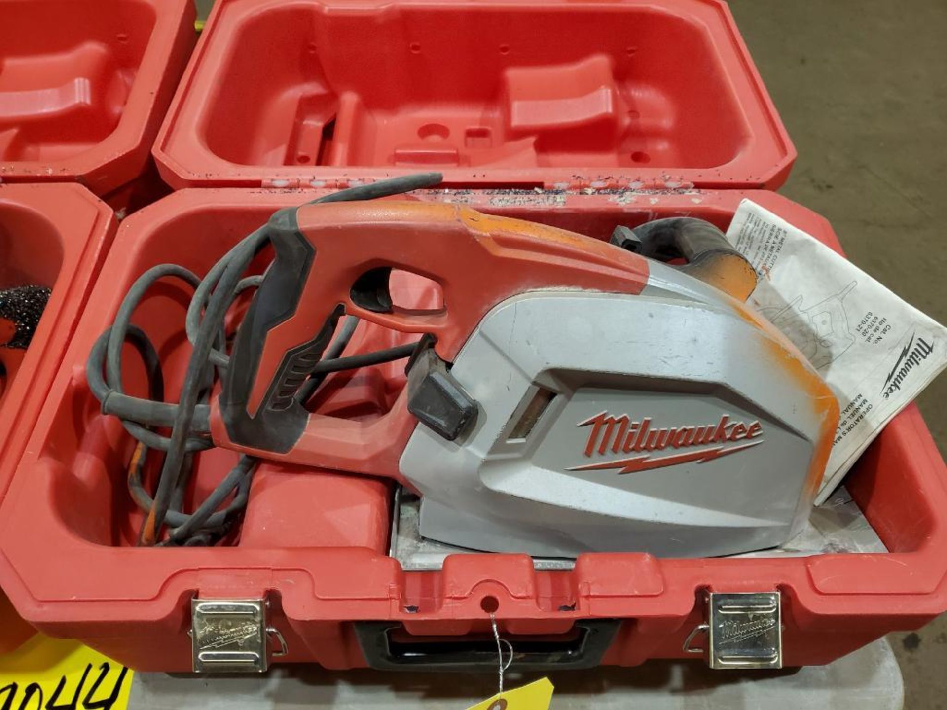 (2) MILWAUKEE 8'' METAL CUTTING SAWS, MODEL 6470-20-21, 110 V. - Bild 2 aus 4