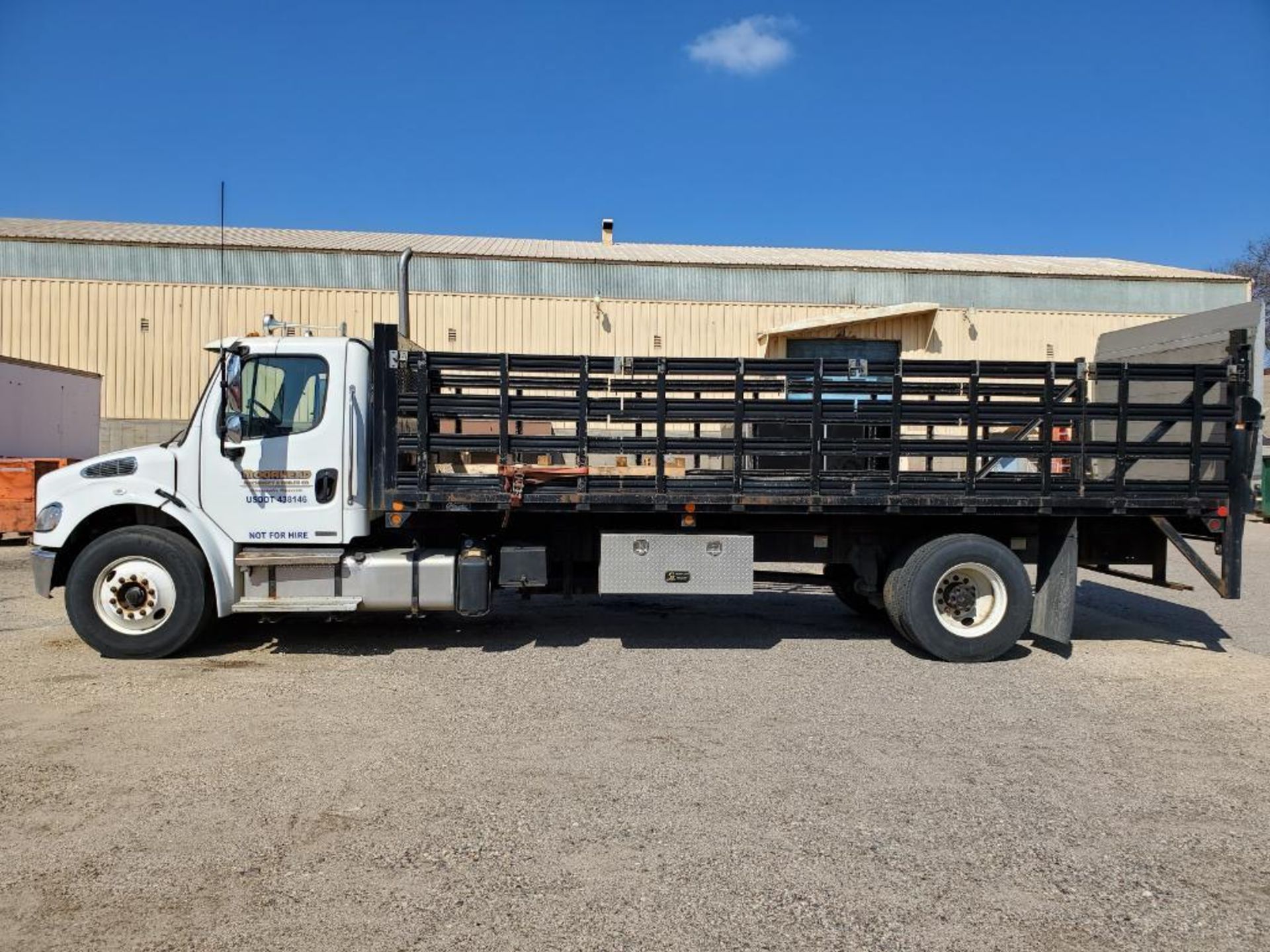 NOVEMBER 2012 FREIGHTLINER BUSINESS CLASS M2 STAKE BED TRUCK, 88,207.9 MILES, VIN 1FVACXDT5CDBL6833 - Image 8 of 20