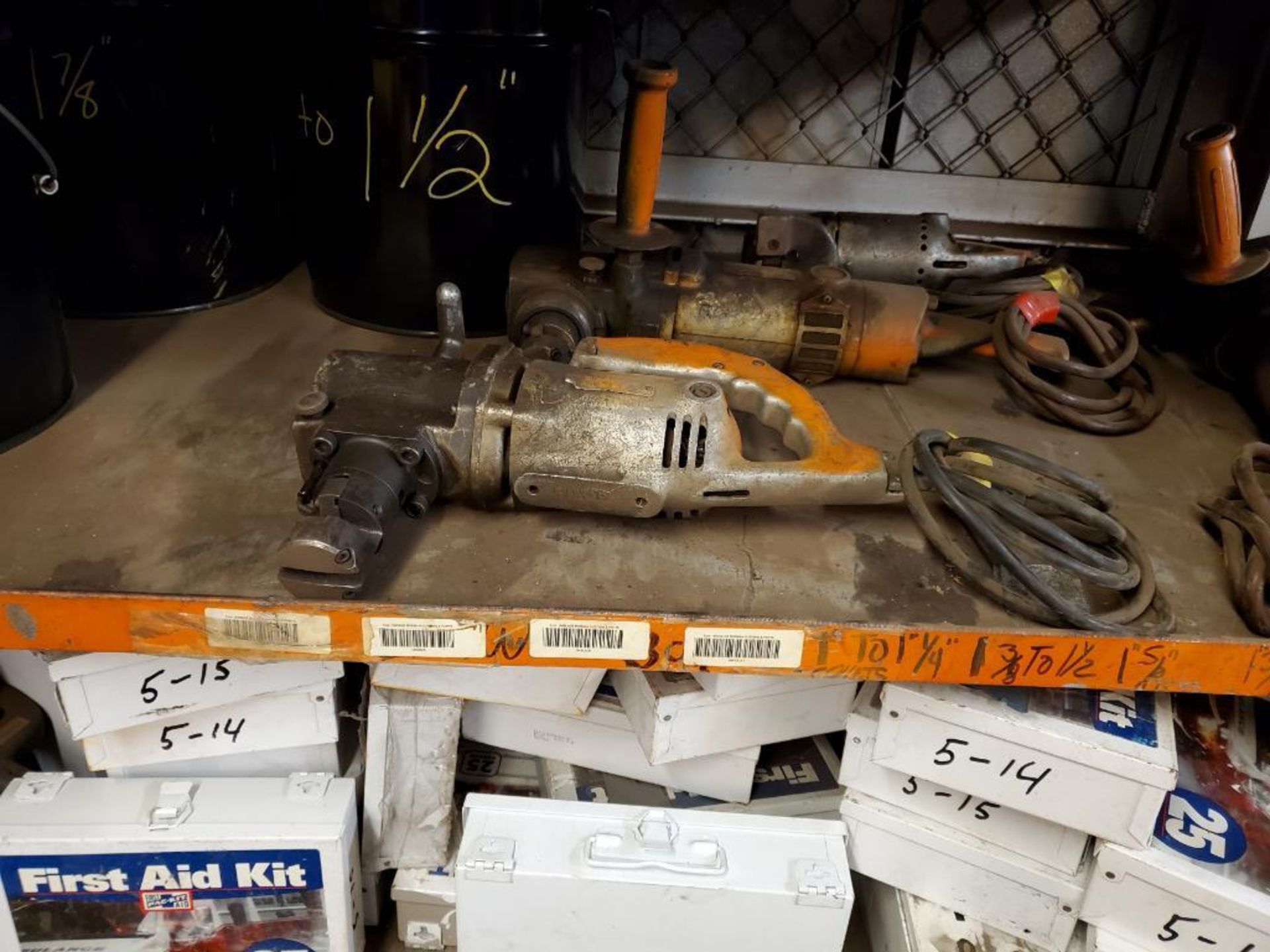 CONTENTS OF SHELVING UNIT, METABO GRINDERS, MILWAUKEE DEEP CUT BAND SAWS, PNEUMATIC METAL CUTTING SA - Image 15 of 18