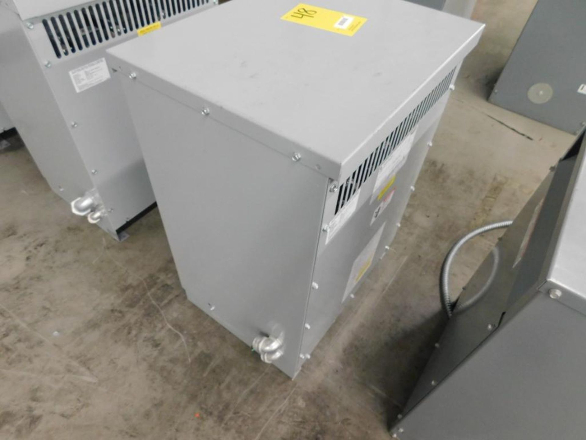 GE TRANSFORMER, 45.0 KVA, 3-PH, 480 PRIMARY VOLTS, 208/120 SECONDARY, CAT# 9T83B3873 - Image 2 of 2