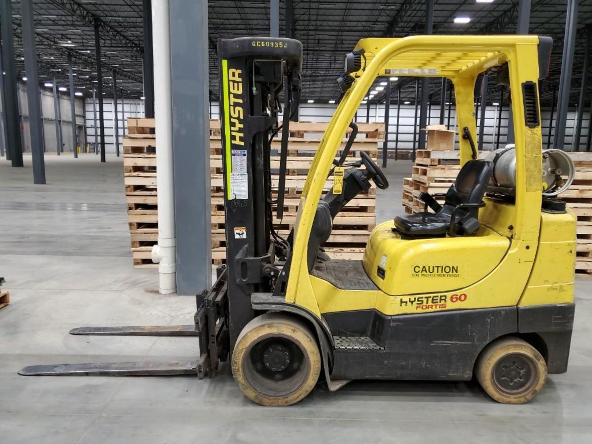 2011 HYSTER 60 FORTIS 6,000 LB. FORKLIFT, MODEL S60FT, SN F187V18935J, 10,055 HOURS, 240" LIFT