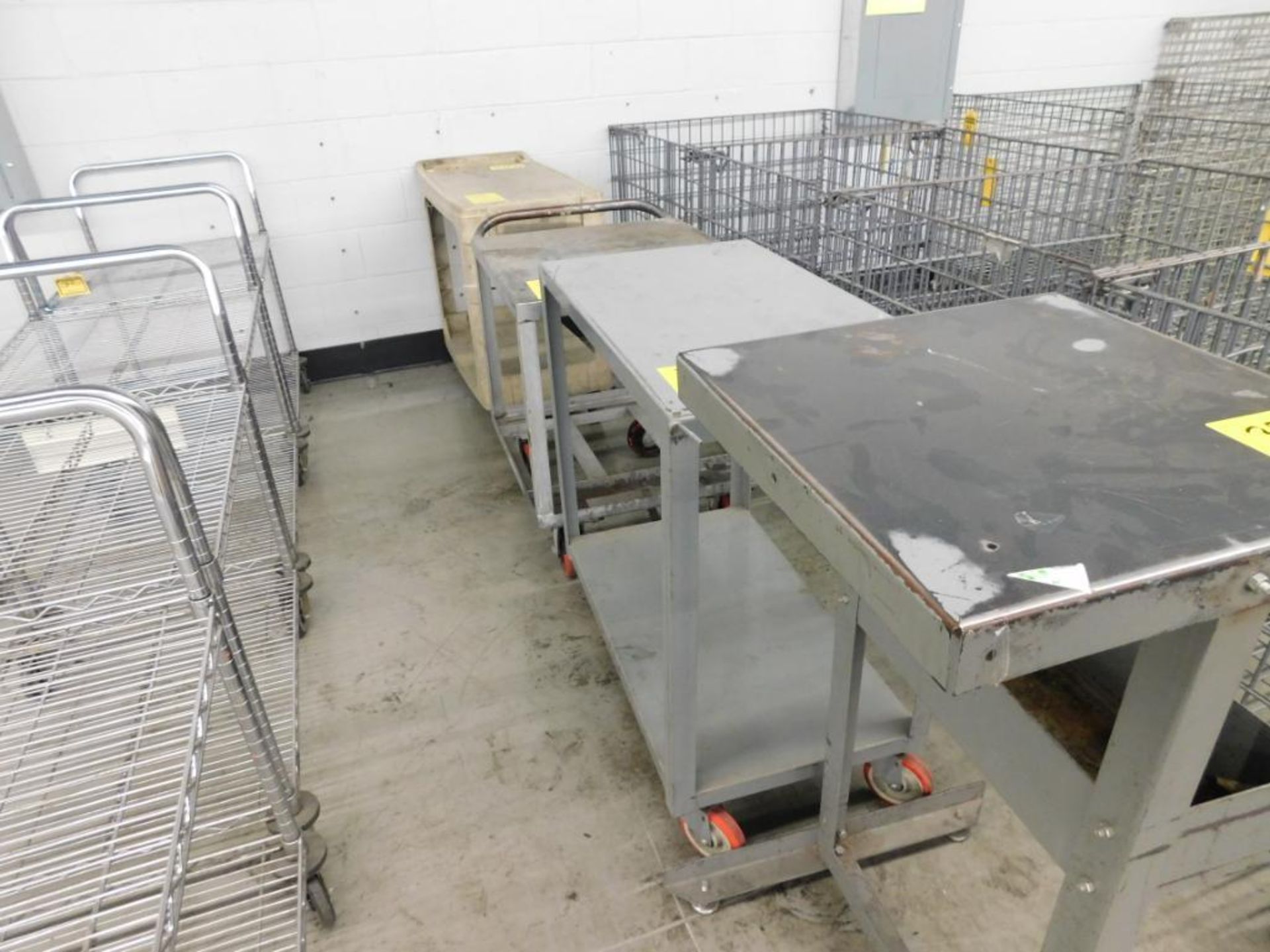 (4) ASSORTED CARTS & TABLE