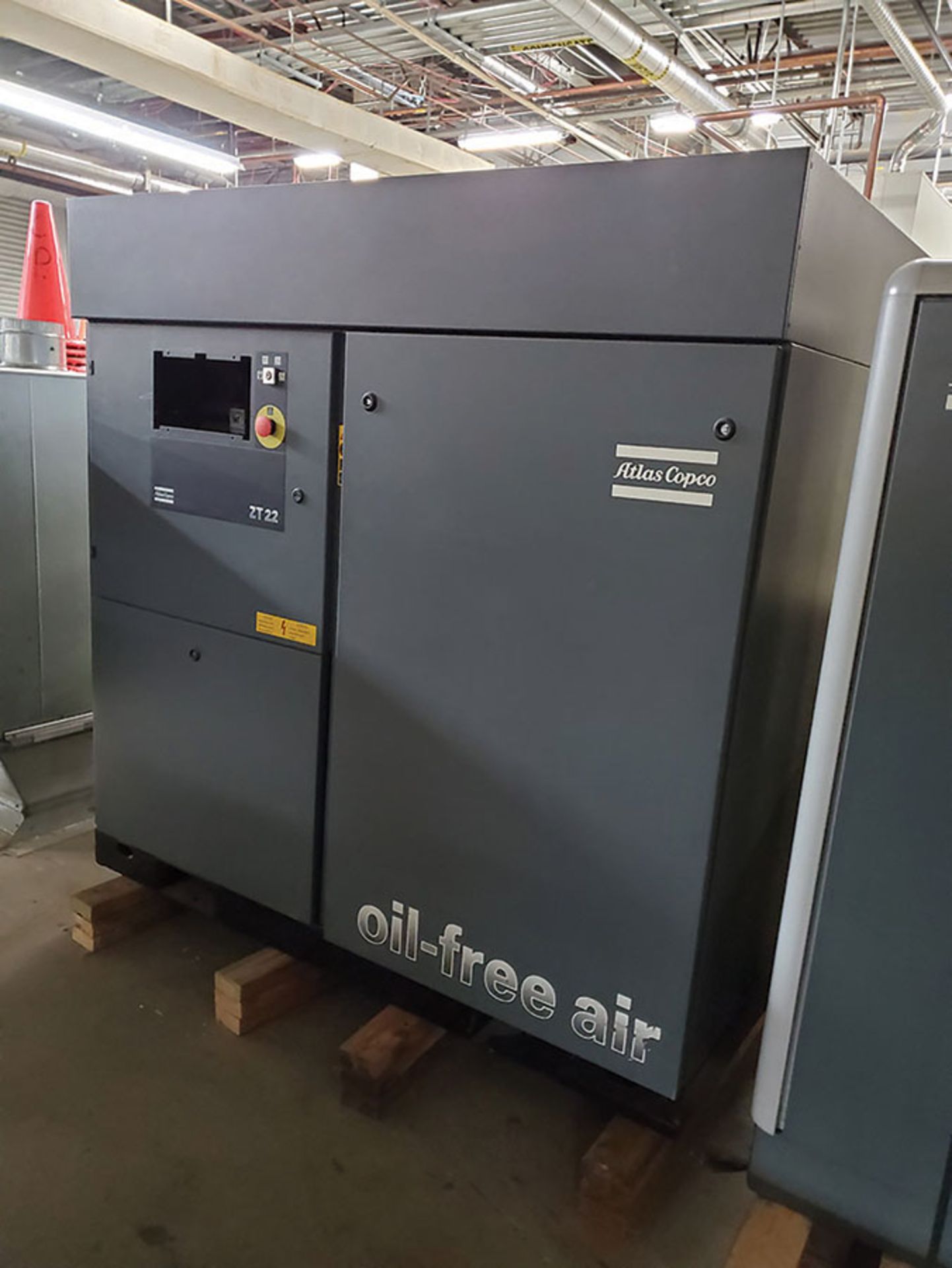 (2) ATLAS COPCO ZT22 32-HP ROTARY SCREW AIR COMPRESSORS, ELECTRINIKON  *** ACTUALLY LOTS #107 & 108, - Image 3 of 3