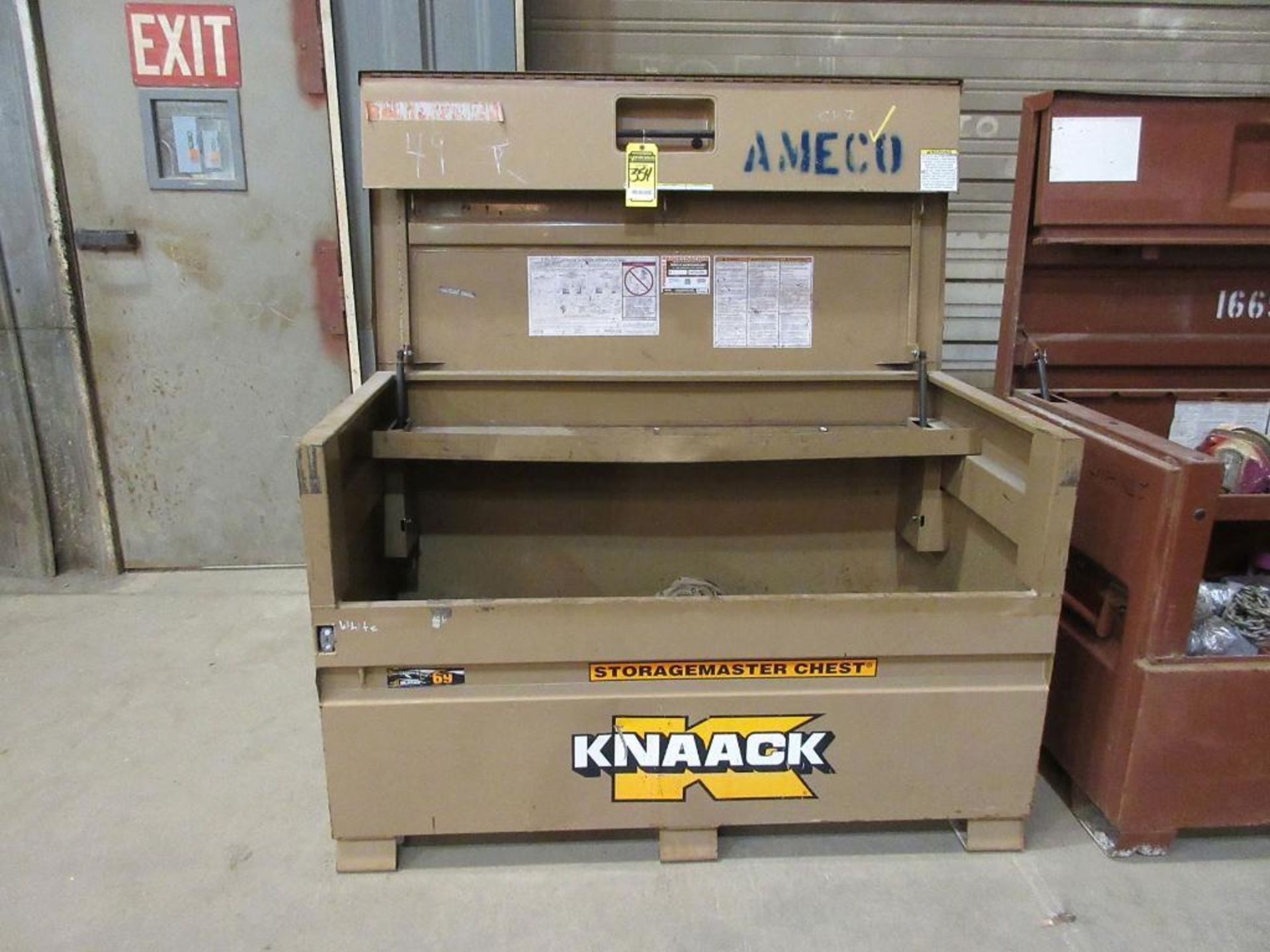 KNAACK GANG BOX W/ APPROX. (15) 3-TON MANUAL CHAIN HOISTS