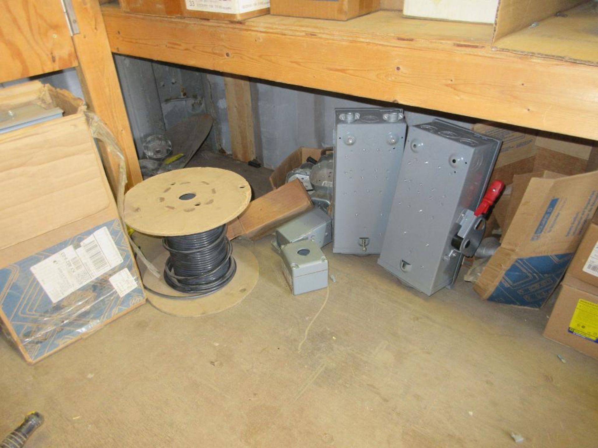 20' SHIPPING CONTAINER W/ CONTENTS: ELECTRICAL SUPPLIES, BUSHINGS, TERMINALS, FUSES, COVER PLATES, - Image 10 of 21