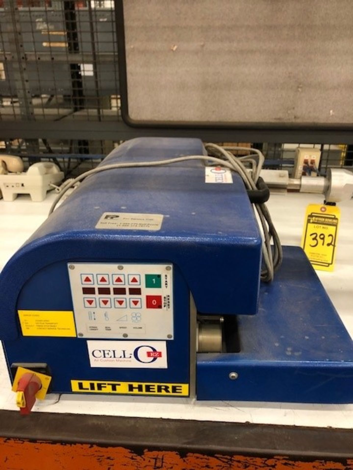 CELL-O EZ AIR CUSHION MACHINE; TYPE FL-041, S/N 41-0628, 60-HZ FREQUENCY ***LOCATED AT 13000 - Image 2 of 4