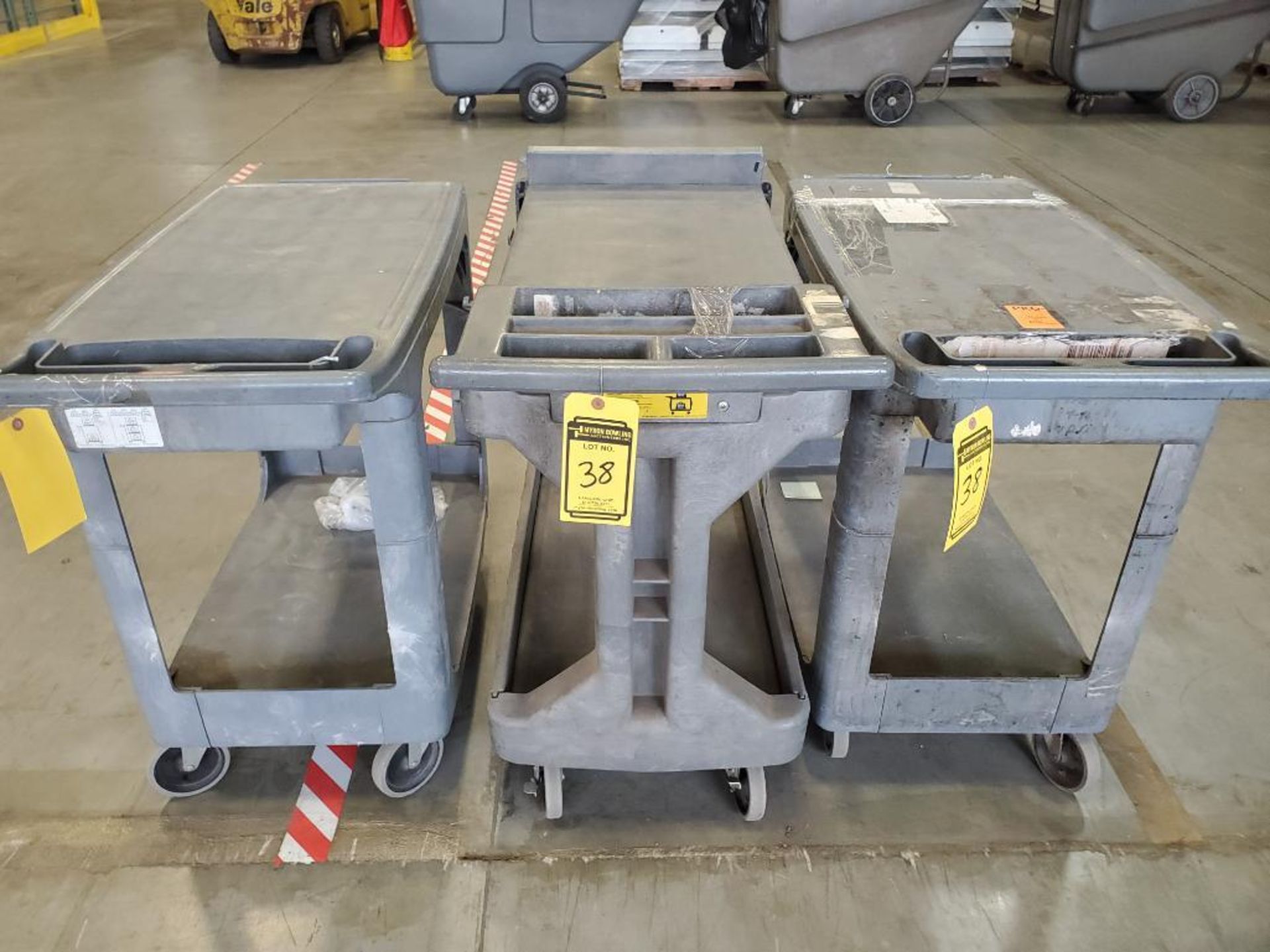 (3) RUBBERMAID ROLLING CARTS ***LOCATED AT 12850 DARICE PARKWAY, STRONGSVILLE, OH***