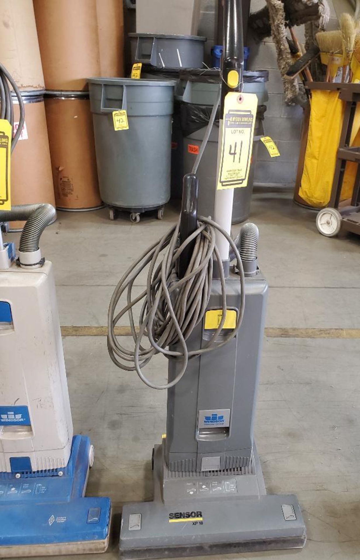 (3) WINDSOR SENSOR XP 18 VACUUM CLEANERS ***LOCATED AT 12850 DARICE PARKWAY, STRONGSVILLE, OH*** - Image 4 of 4