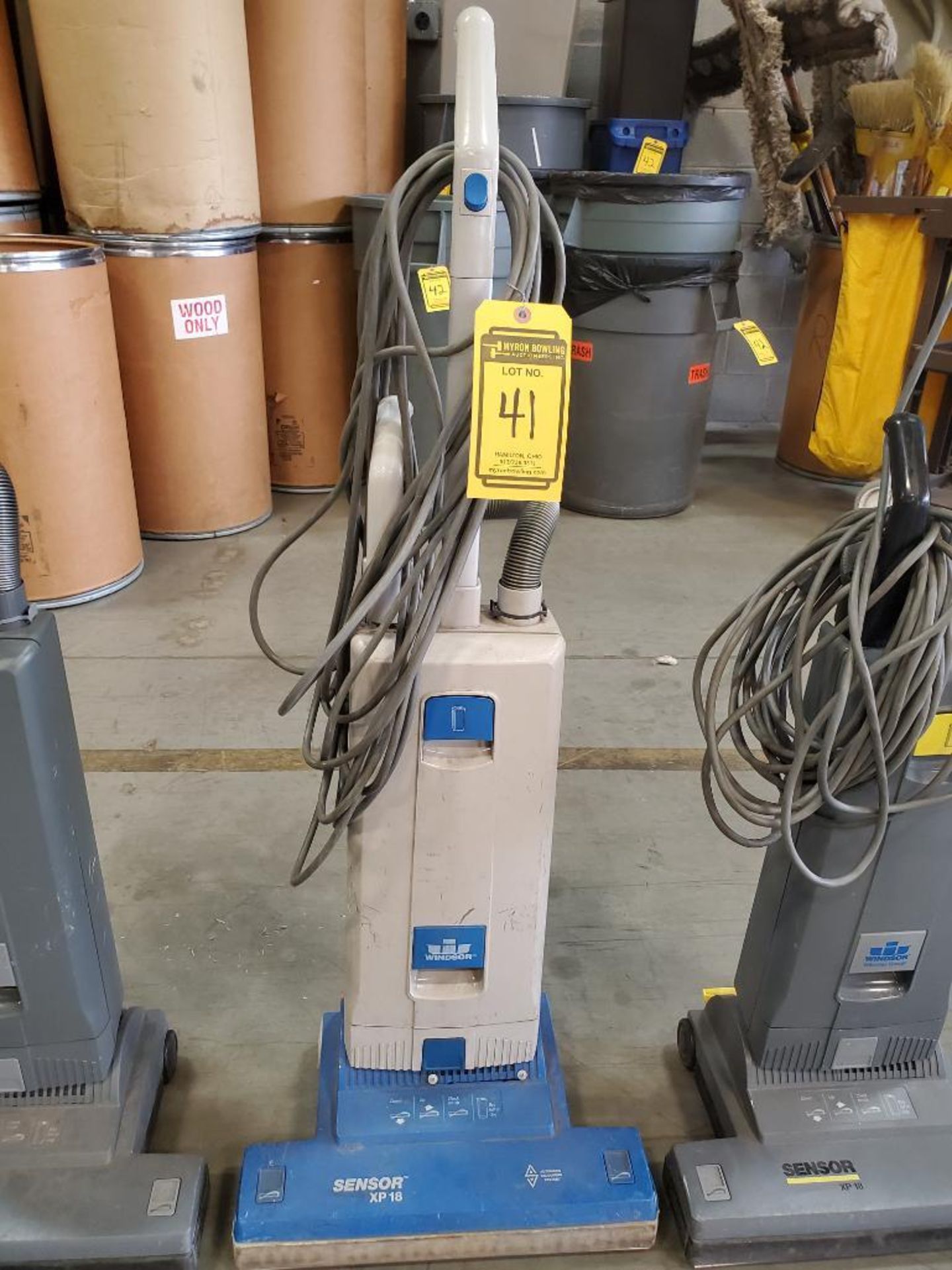 (3) WINDSOR SENSOR XP 18 VACUUM CLEANERS ***LOCATED AT 12850 DARICE PARKWAY, STRONGSVILLE, OH*** - Image 3 of 4