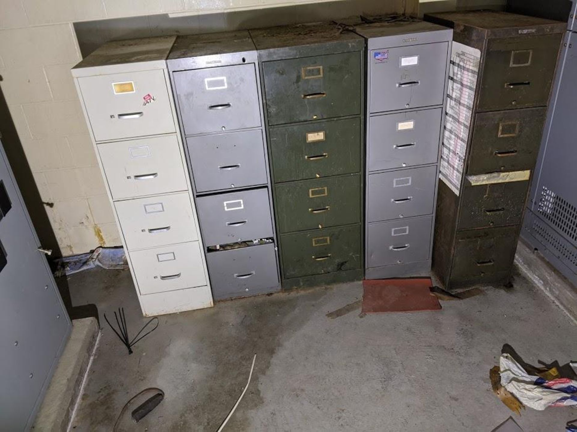 LOT OF 5 FILING CABINET WITH PARTS AND PAPERWORK