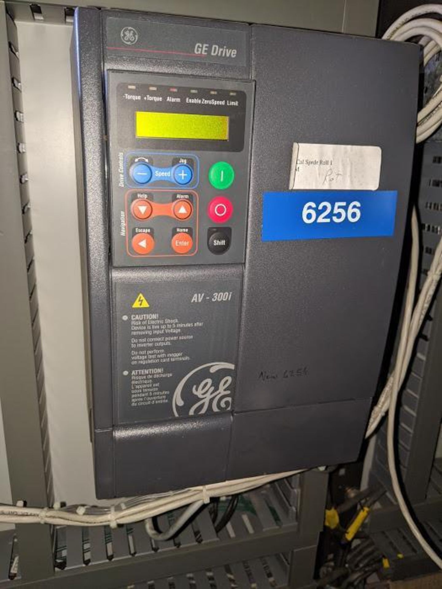 GE INVERTER DRIVE 6KAVI43025Y1 AV-300i 460V 15KVA 3PH CCW 25HP