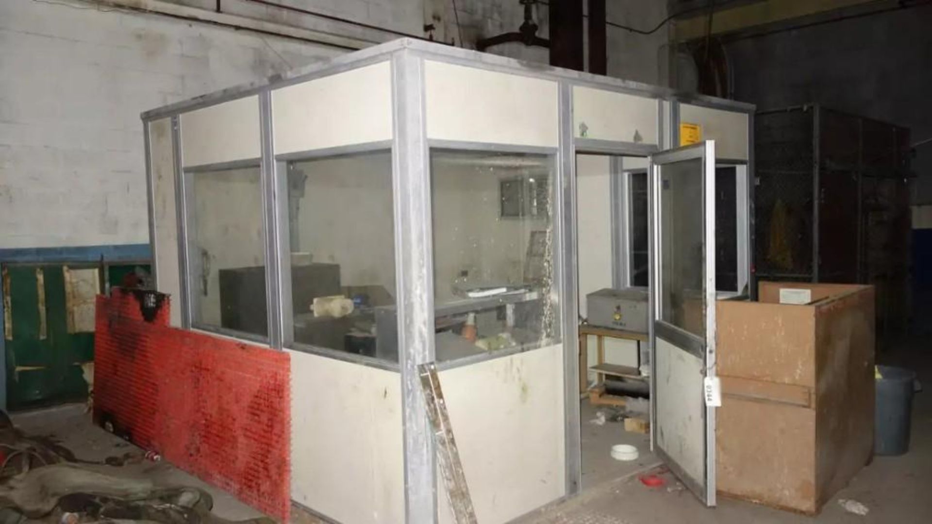 PREFABRICATED MODULAR OFFICE OFFICE WITH CONTENTS, 12X12X9FT