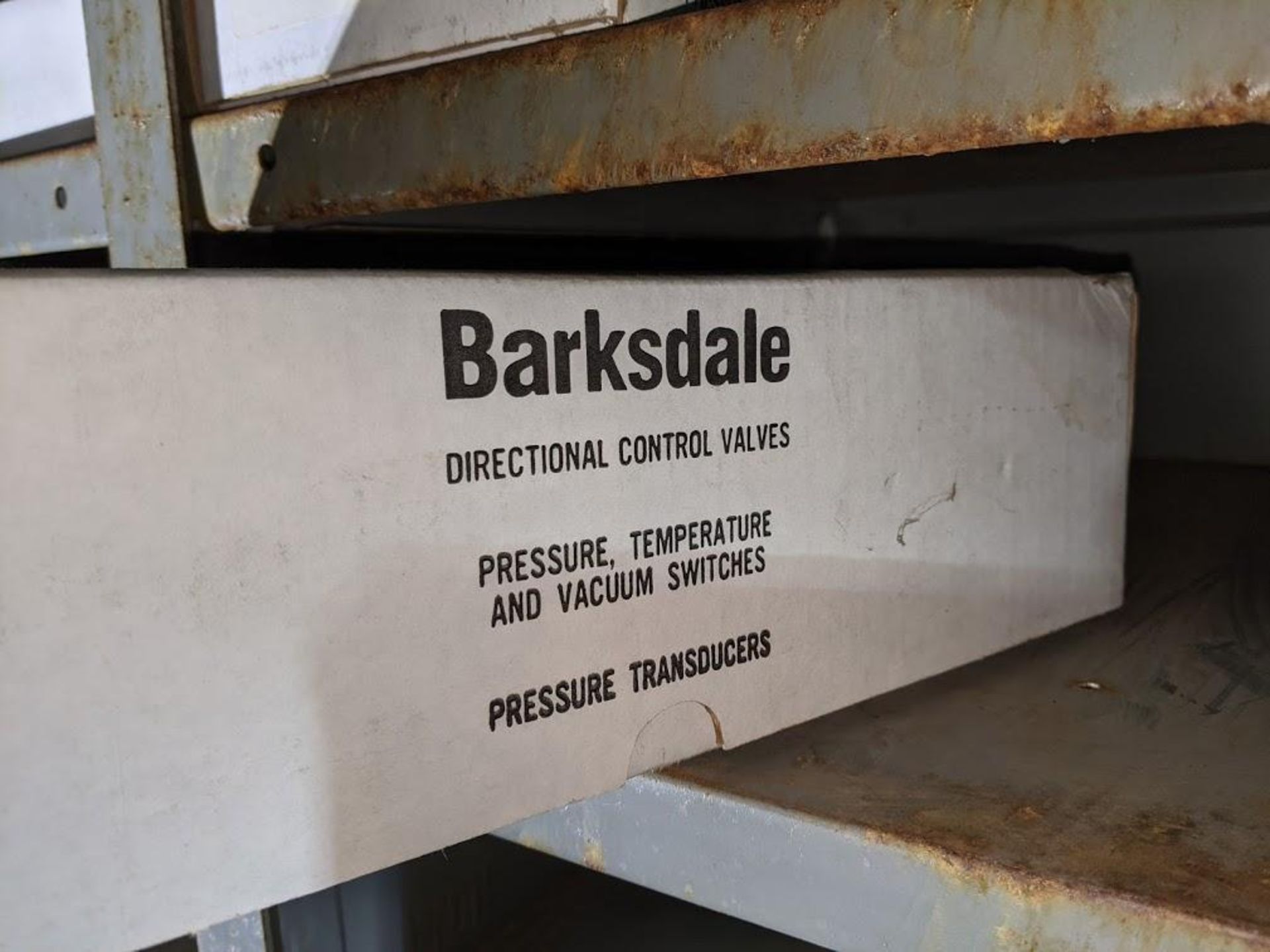 2 SHELVES OF BARKSDALE PARTS - Bild 8 aus 8