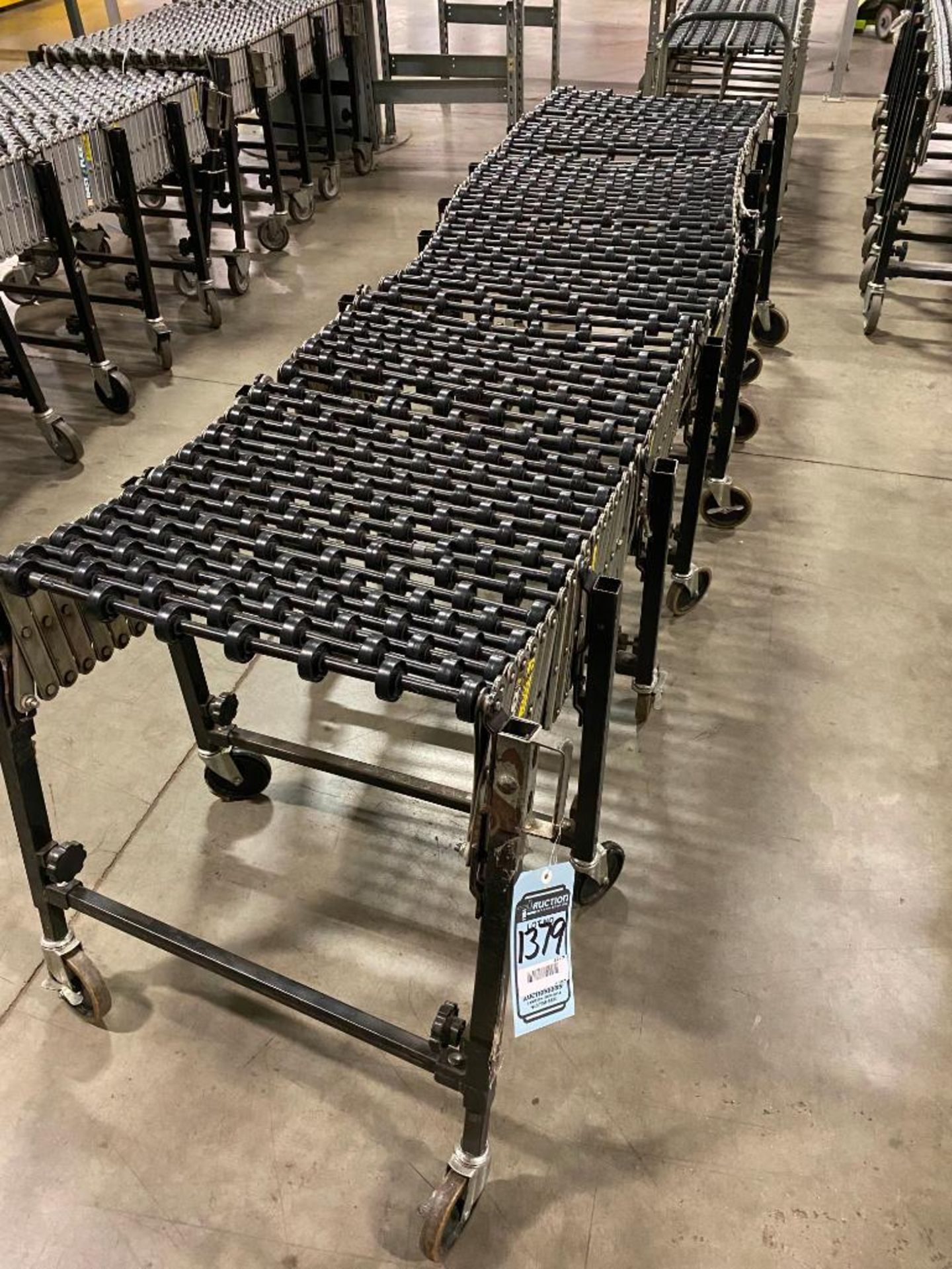 BEST FLEX ULTRA ACCORDION CONVEYOR, 24'' W ON RUBBER CASTERS