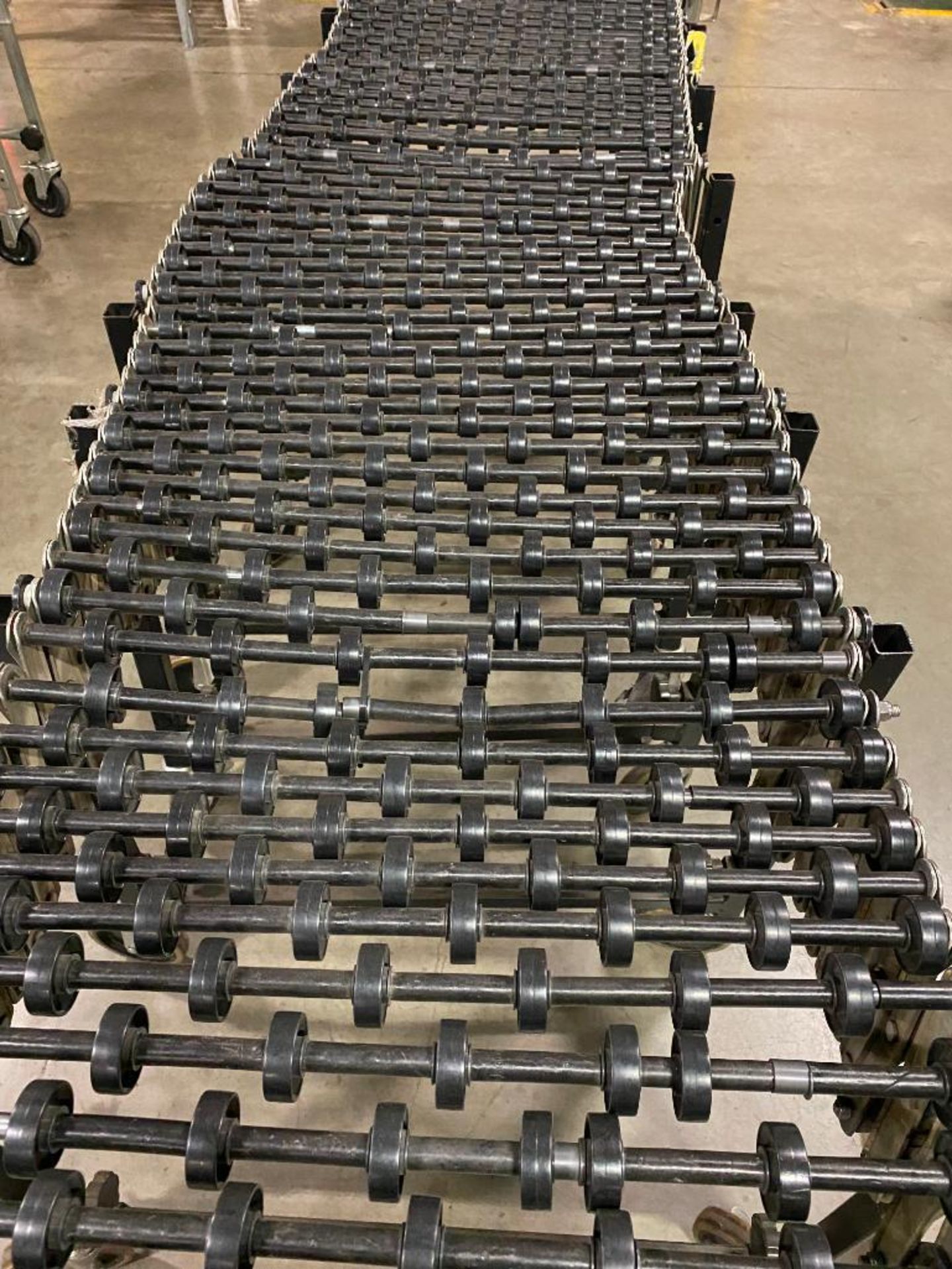 BEST FLEX ULTRA ACCORDION CONVEYOR, 24'' W ON RUBBER CASTERS - Image 3 of 3