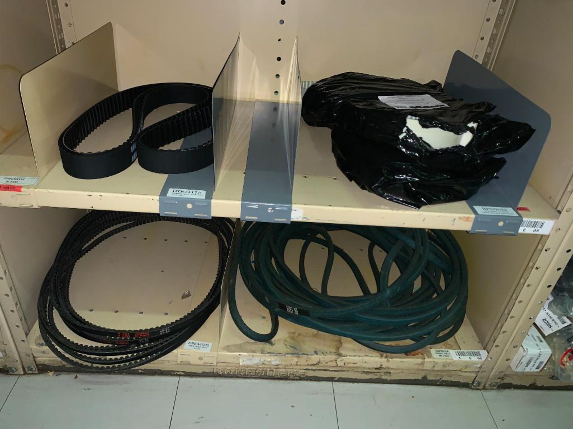 SHELVING WITH CONTENTS: BELTS, BEARINGS - Image 17 of 28