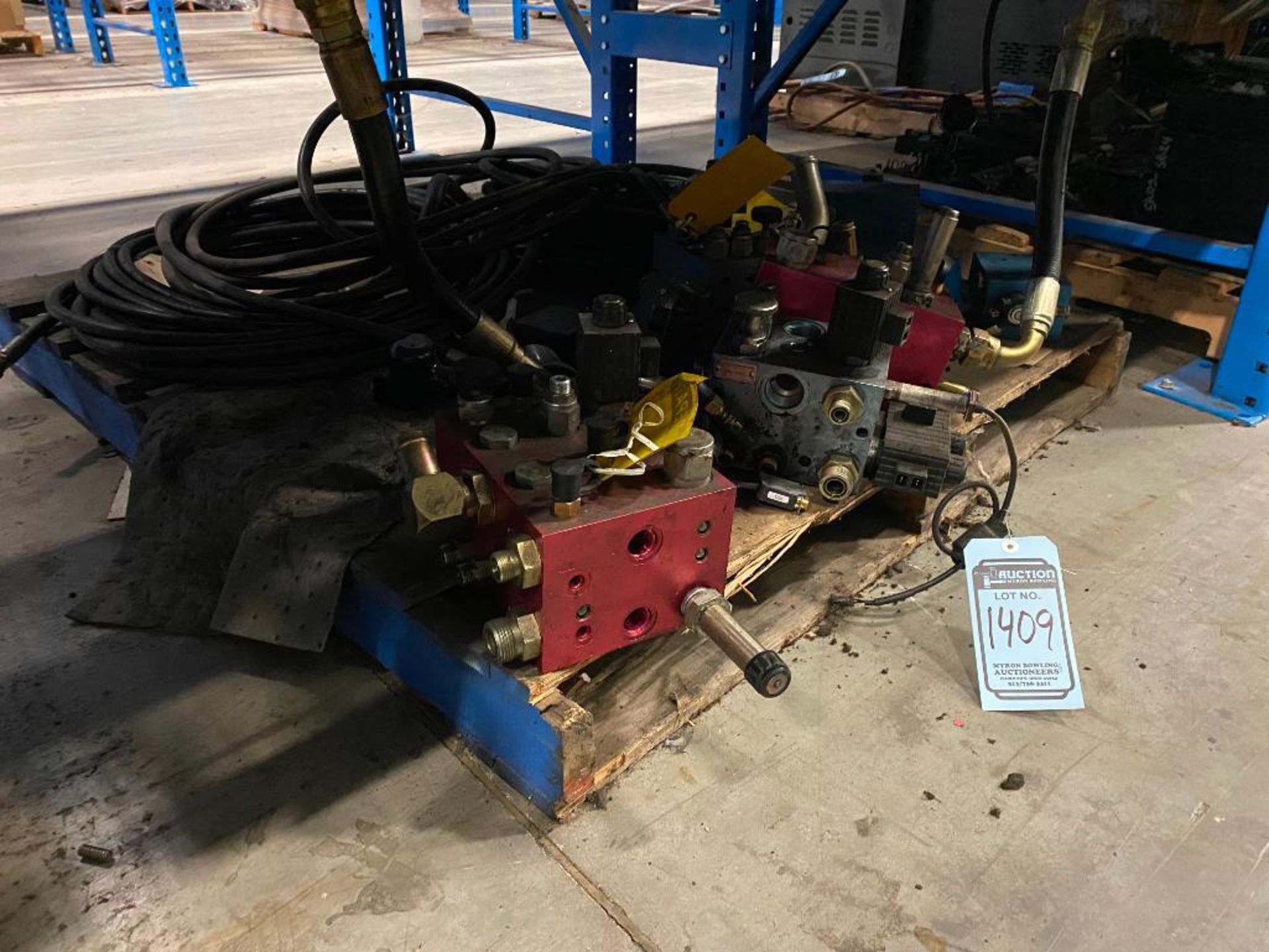 ASSORTED PUMPS, MOTORS, WIRE, HOSE, AND CONVEYOR - Image 2 of 4