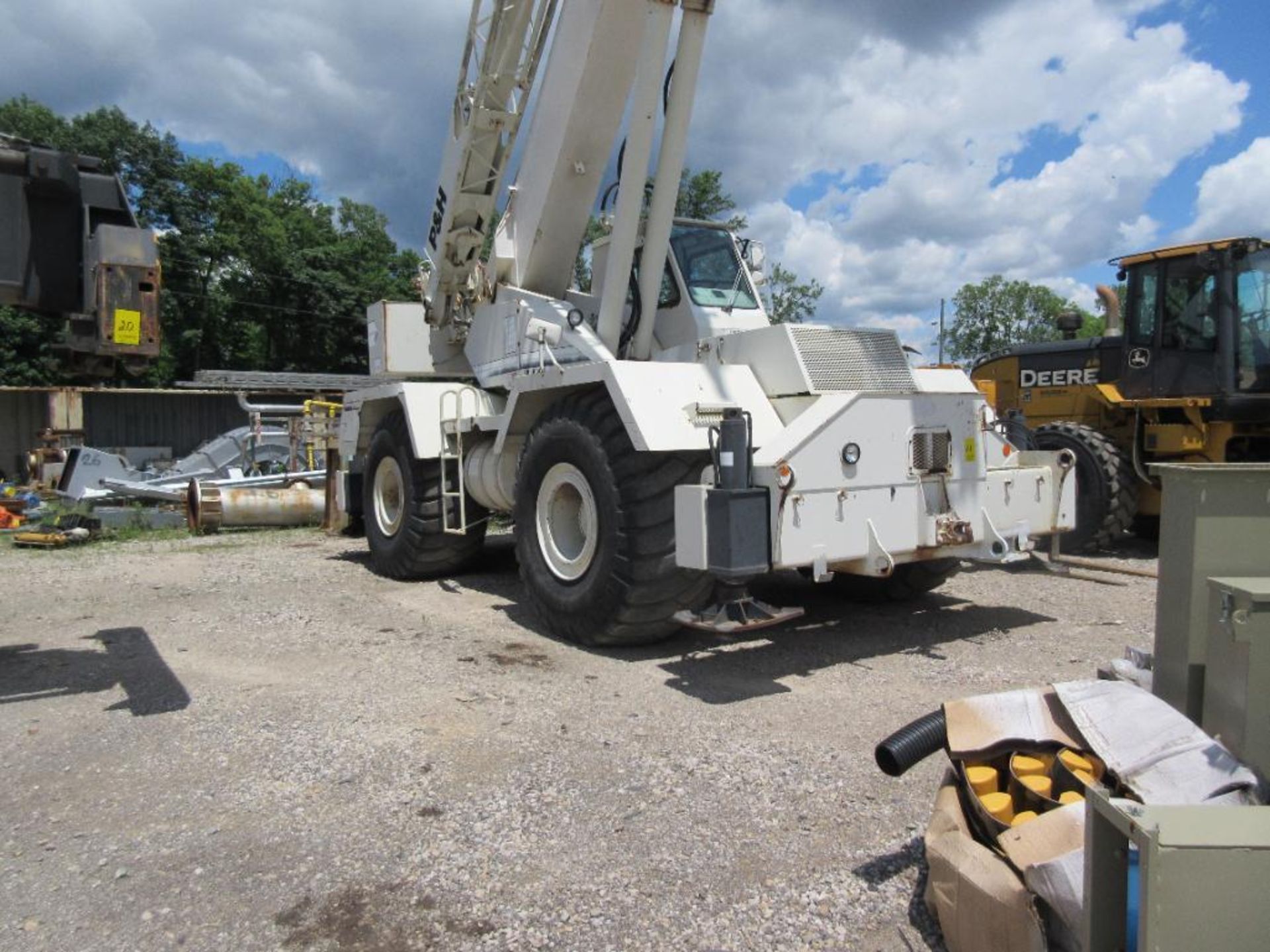 TEREX 60-TON ROUGH TERRAIN BOOM CRANE, MODEL 160, S/N 57601, 2,500 ACTUAL HOURS (OWNER GUARANTEES - Image 2 of 5