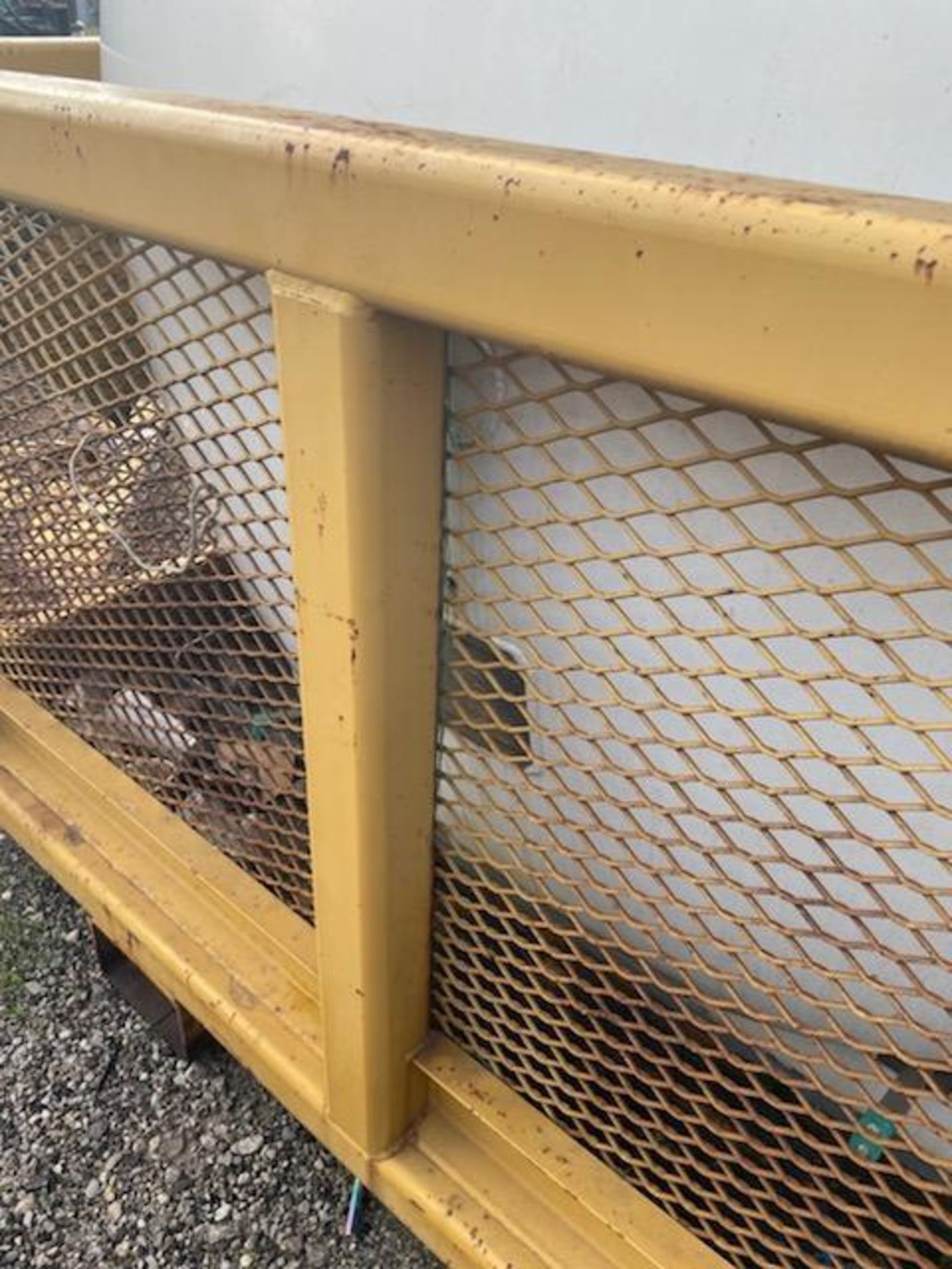 PRAXAIR LIQUID OXYGEN TO GAS REGENERATOR MOUNTED OF PORTABLE STEEL SLED CAGE, 120 PSIG, A FILL - Image 5 of 8