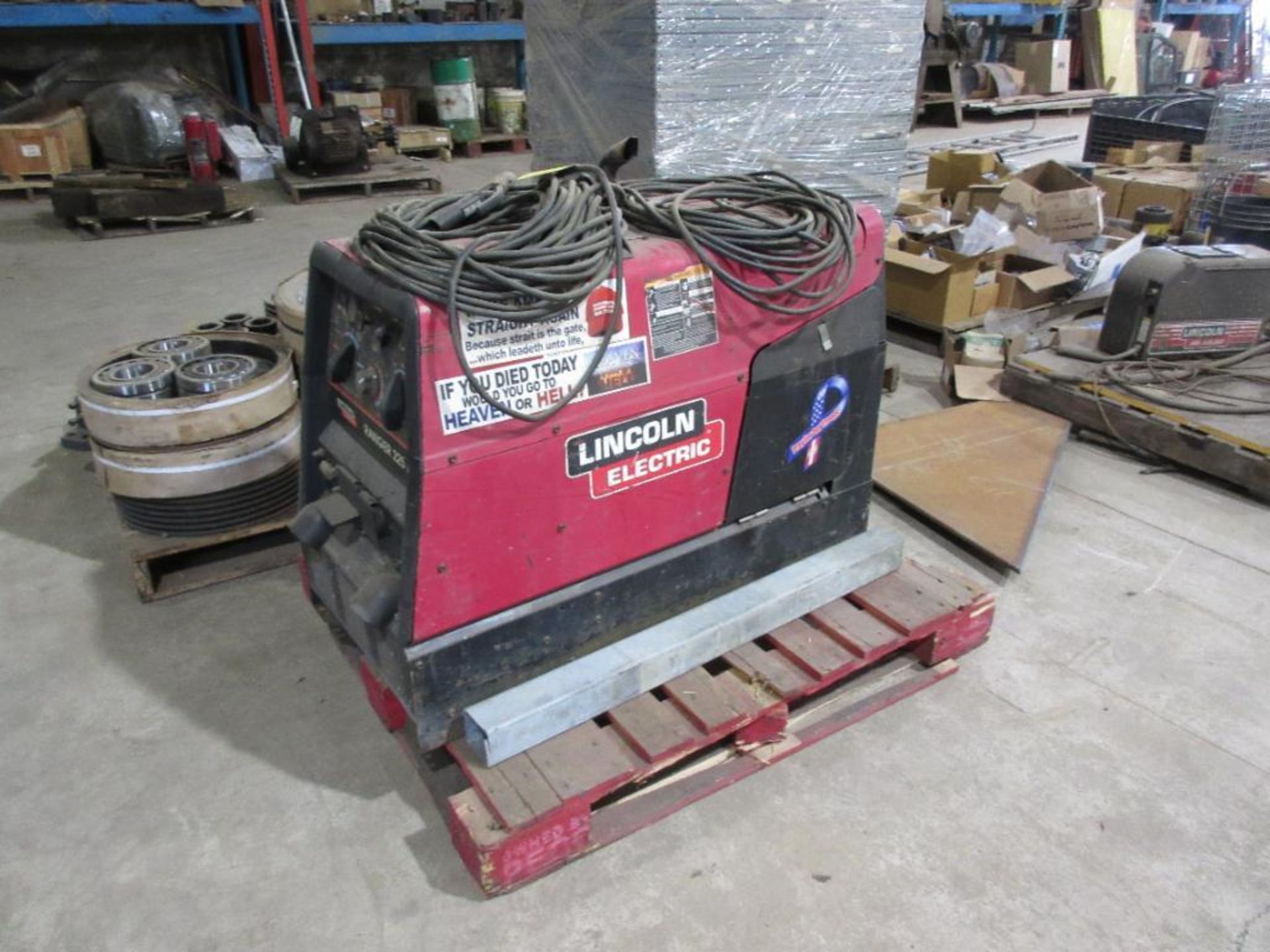 LINCOLN RANGER 225 WELDER, 1,465 HOURS - Image 2 of 3