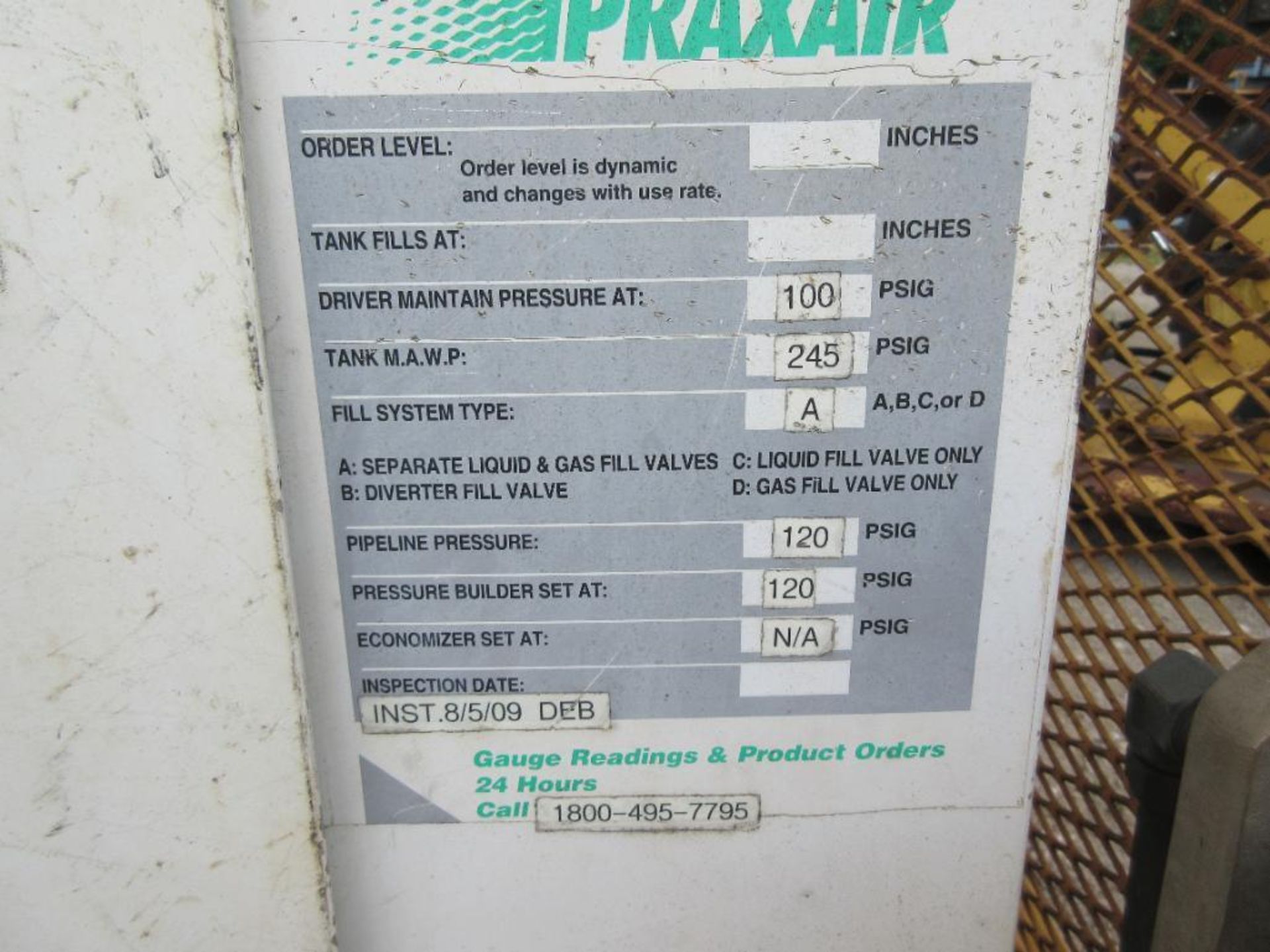 PRAXAIR LIQUID OXYGEN TO GAS REGENERATOR MOUNTED OF PORTABLE STEEL SLED CAGE, 120 PSIG, A FILL - Image 4 of 8