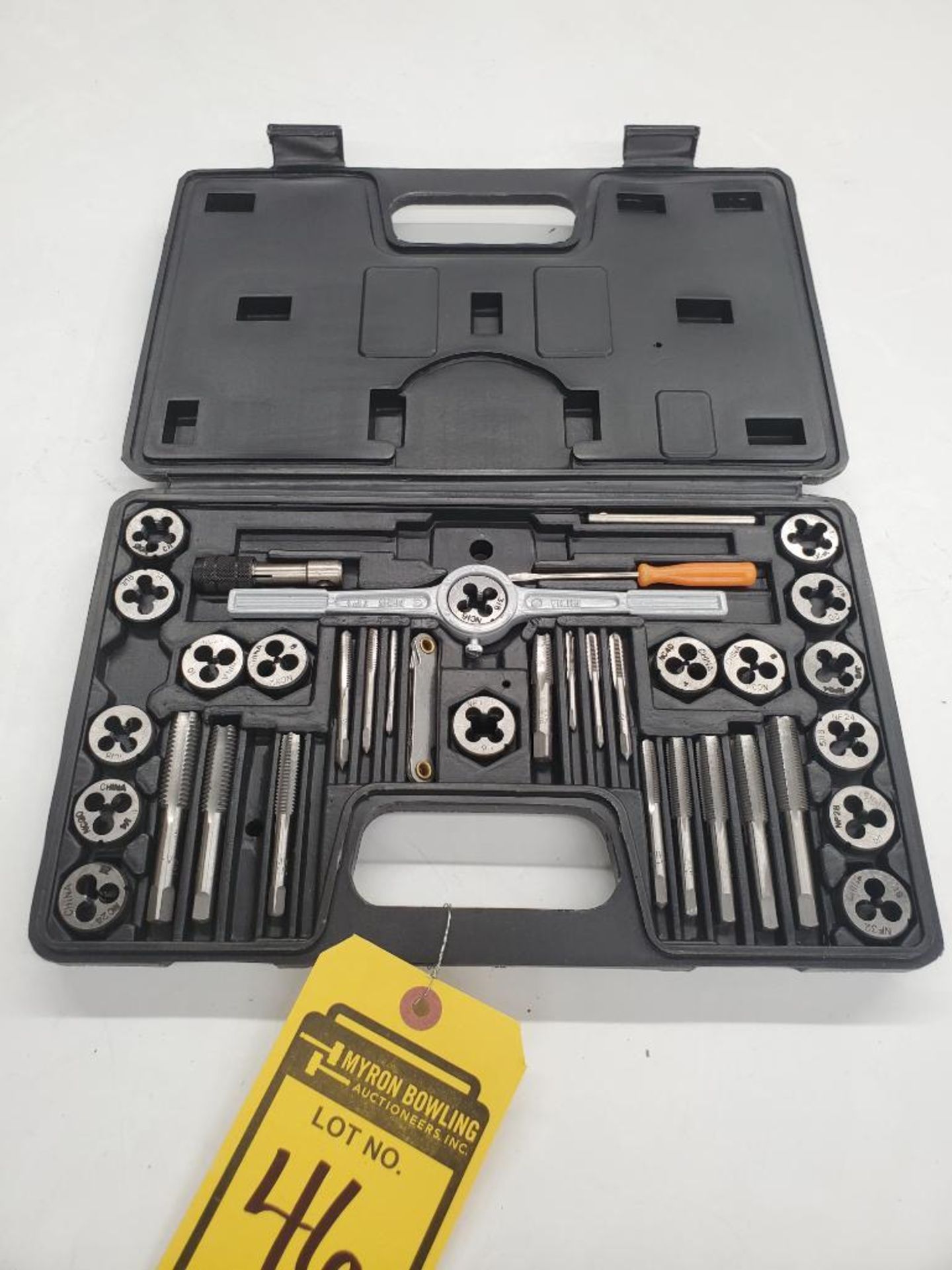 PITTSBURGH TAP AND DIE SET