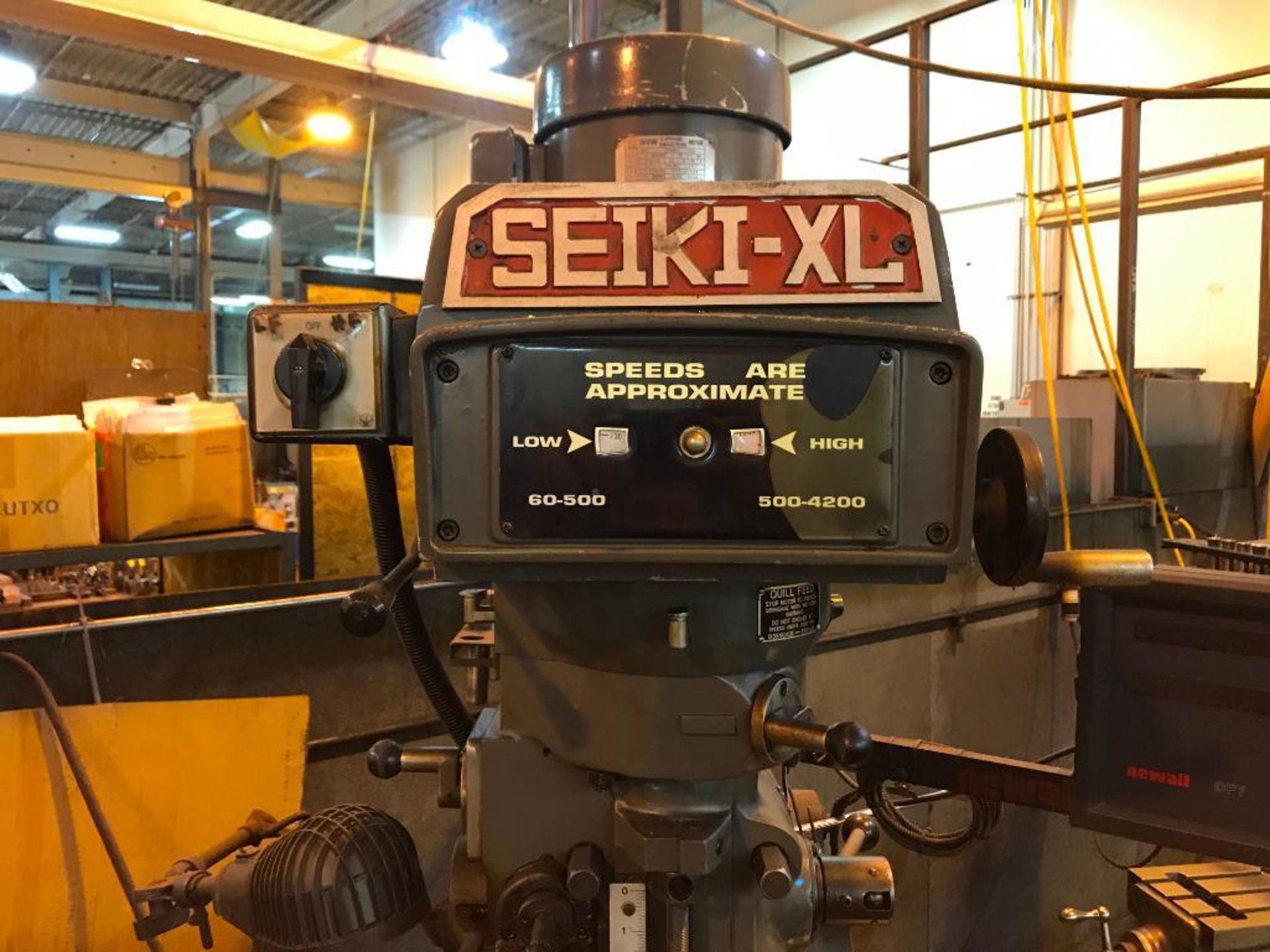 SEIKI XL VERTICAL MILL; MODEL 3VX, NEWALL DPT 2-AXIS DRO, 50'' X 10'' TABLE, 60-4200 RPM, KNEE BED - Image 5 of 6