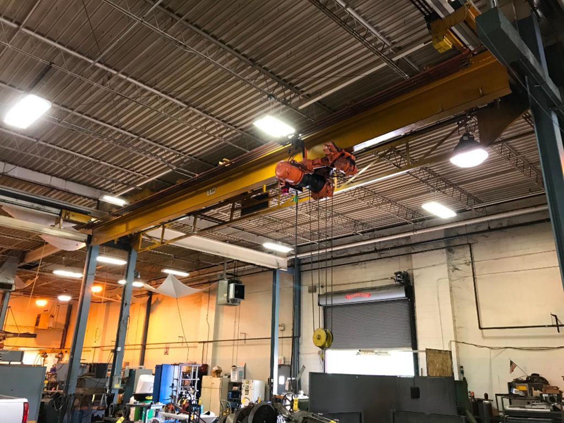 MECO-MATIC 5-TON CAPACITY CRANE WITH HOOK & PENDANT CONTROL (NO RAILS)