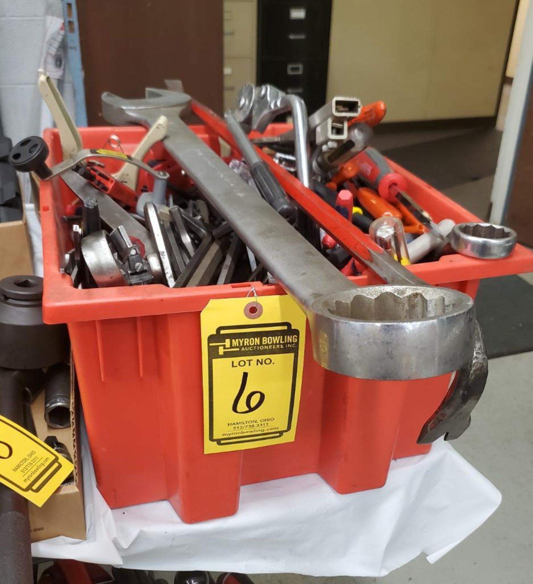 CONTAINERS OF ASSORTED HAND TOOLS - Image 2 of 4