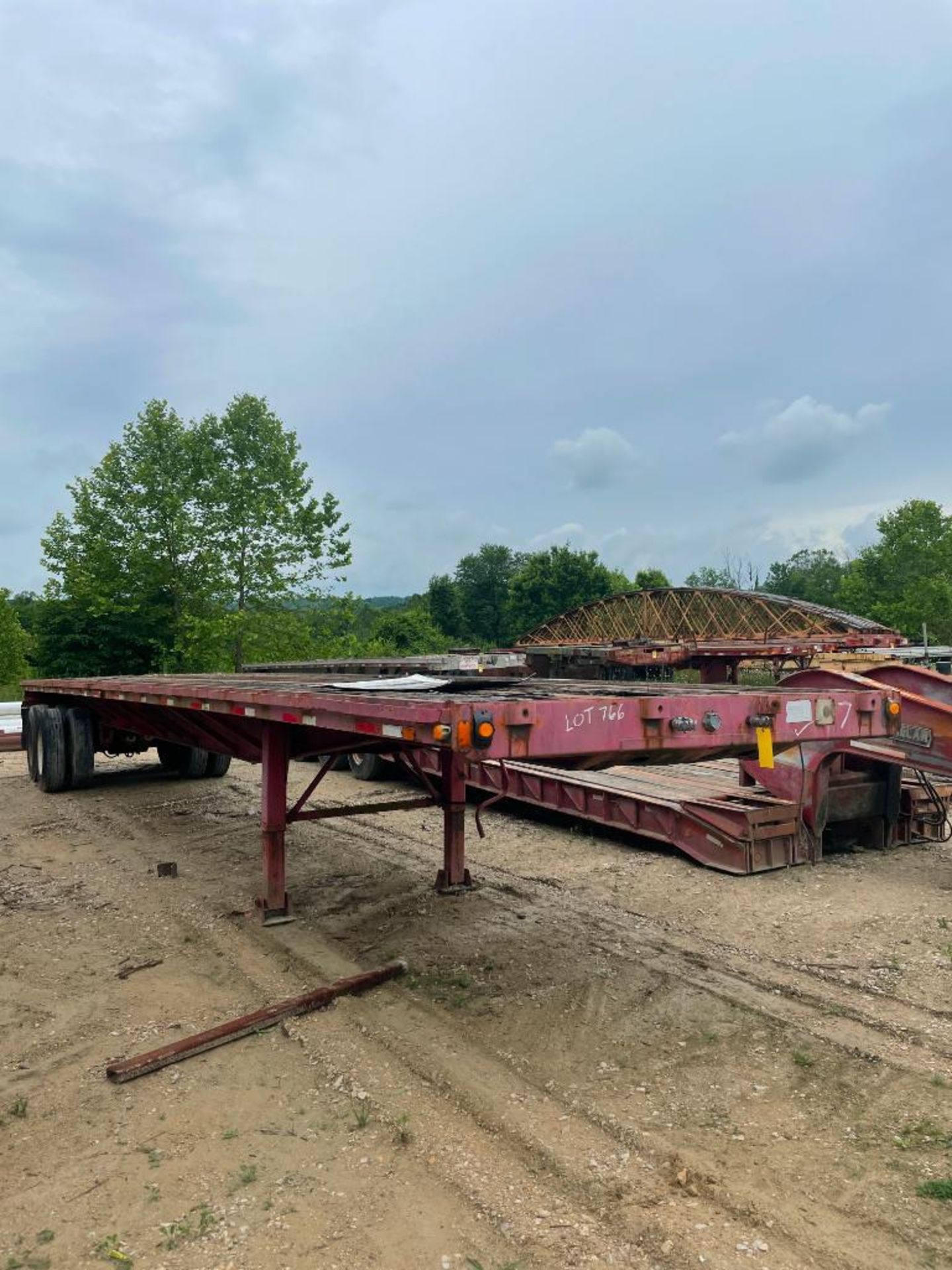 1988 FONTAINE 40' STEEL FLATBED TRAILER, WOOD DECK, DUAL TANDEM AXLE, VIN# 13N-1452C-2-