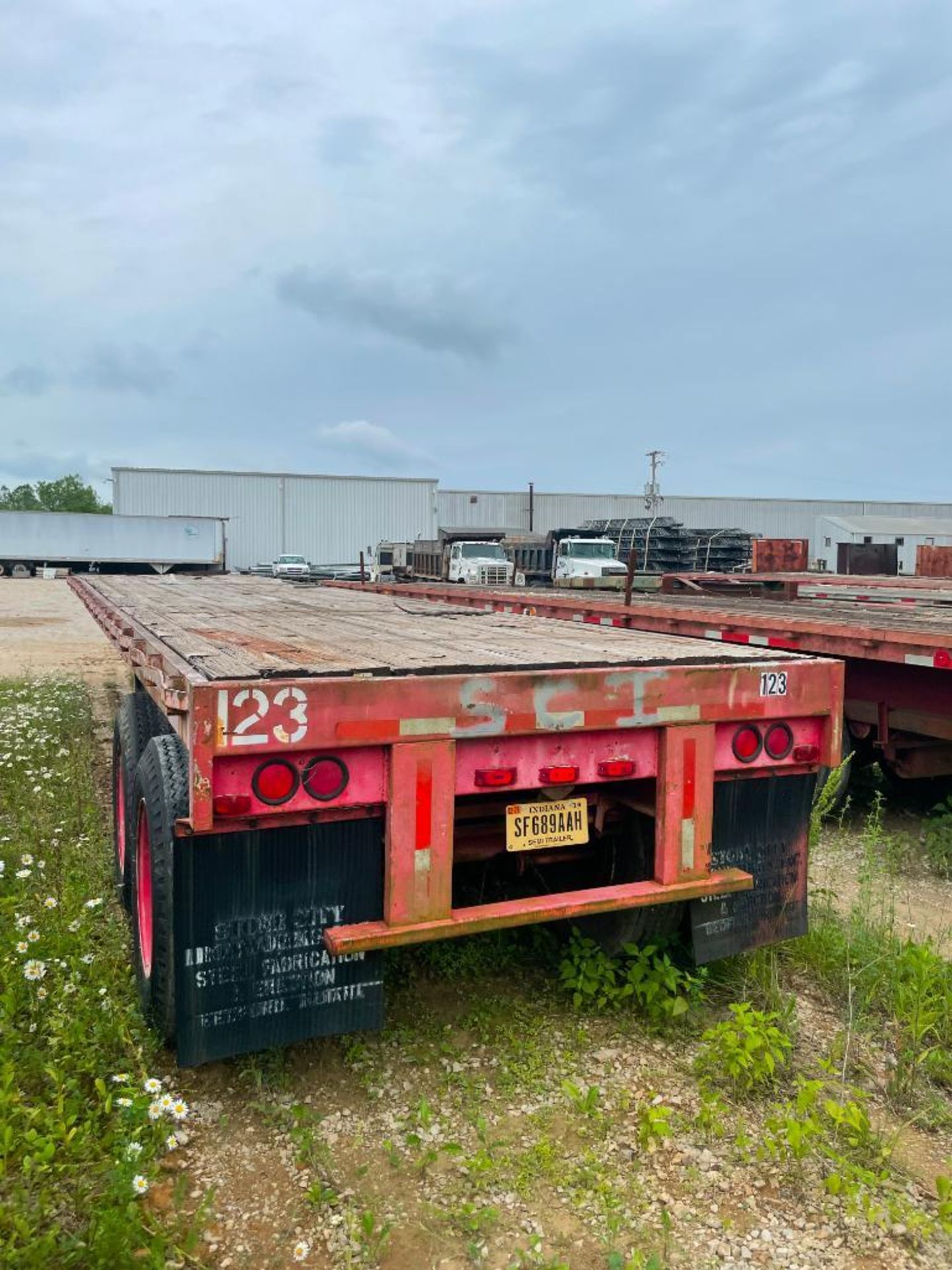 1968 TRANSCRAFT EXTENDABLE FRAME SEMI-TRAILER, 40'-65' WOOD DECK, DUAL TANDEM AXLE, VIN# TCG1526C - Image 2 of 3