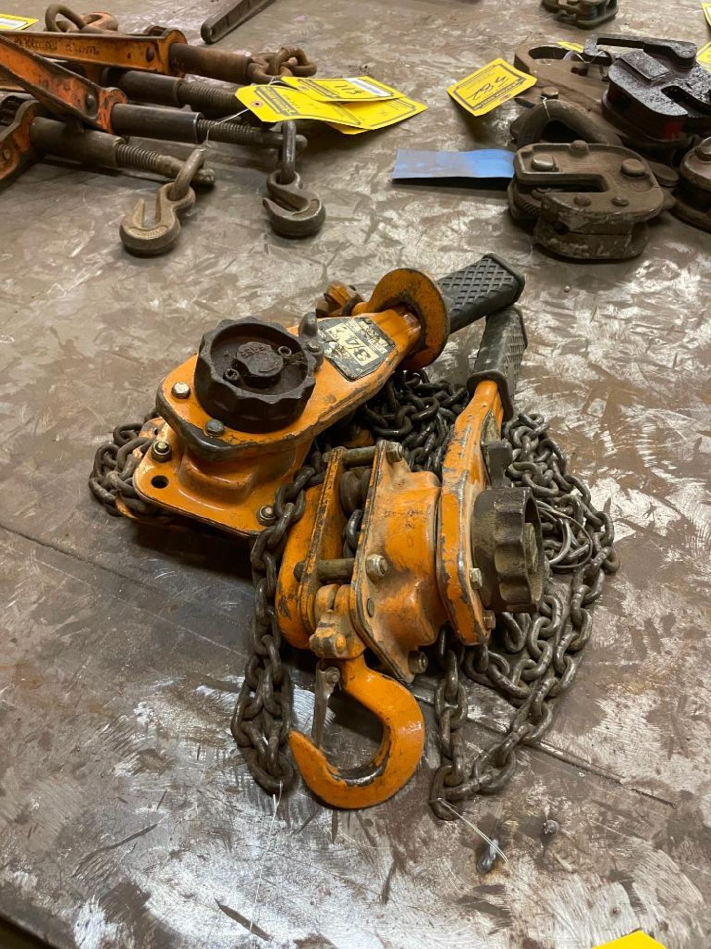 (2) FREE 3/4-TON CHAIN COME-ALONGS