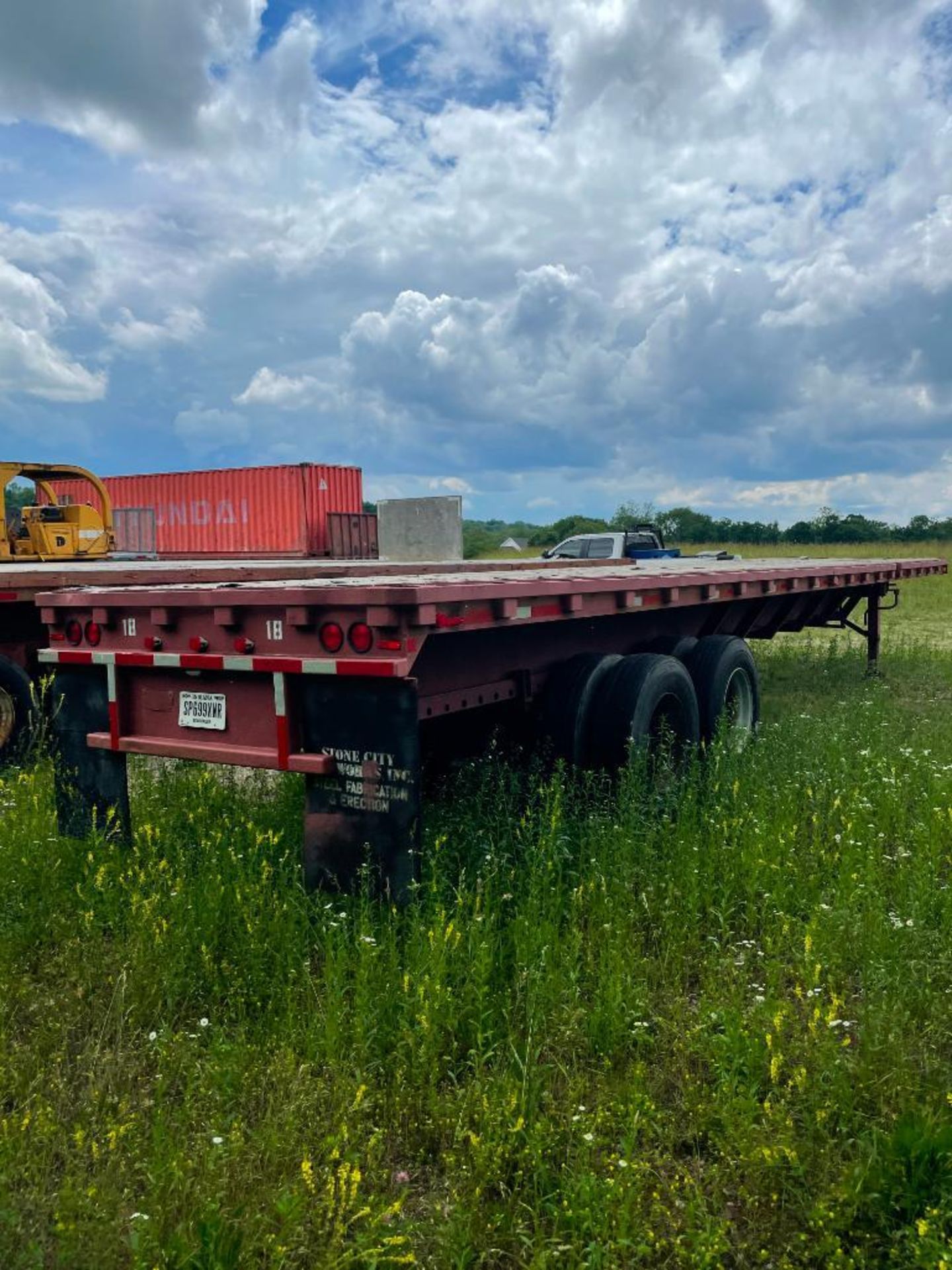 1983 FRUEHAUF EXTENDABLE STEEL FLATBED TRAILER, WOOD DECK DUAL TANDEM AXLE, 40'-65' STRETCH, - Image 2 of 2